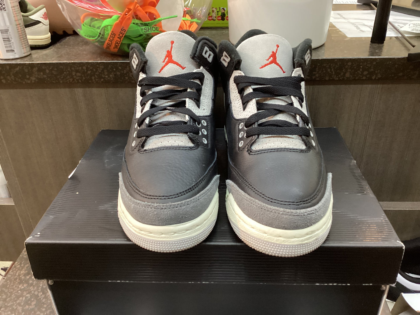Jordan 3 "Rare Air" Size 7Y Pre Owned