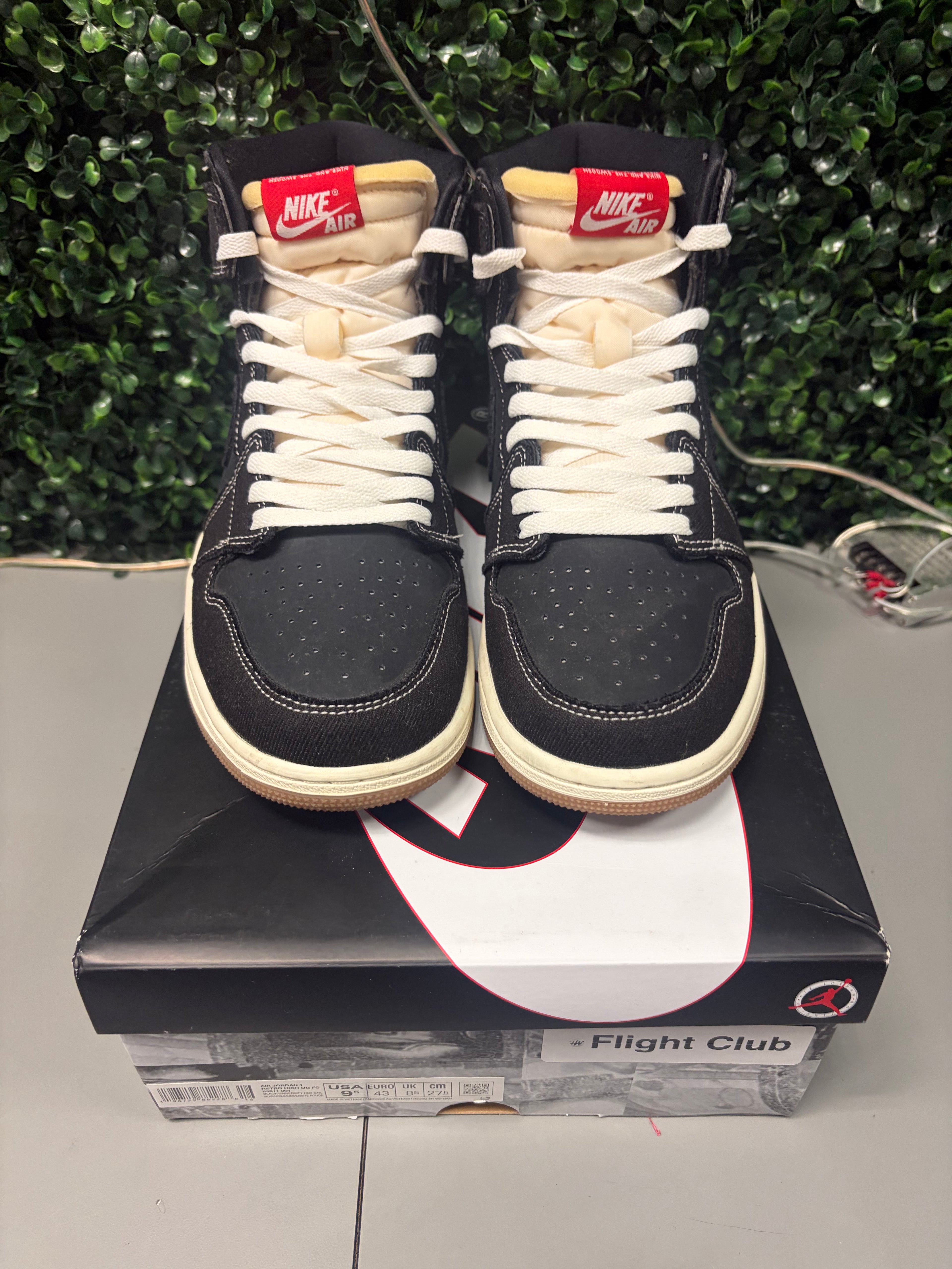 Jordan 1 High "Flight Club" Size 9.5 Preowned