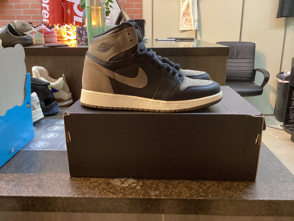Jordan 1 High “Palomino” Preowned Size 7.5