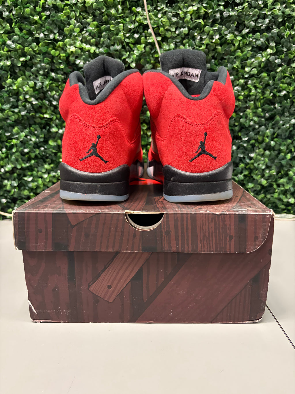 Jordan 5 Retro "Raging Bull Red" (2021) Size 11 Preowned