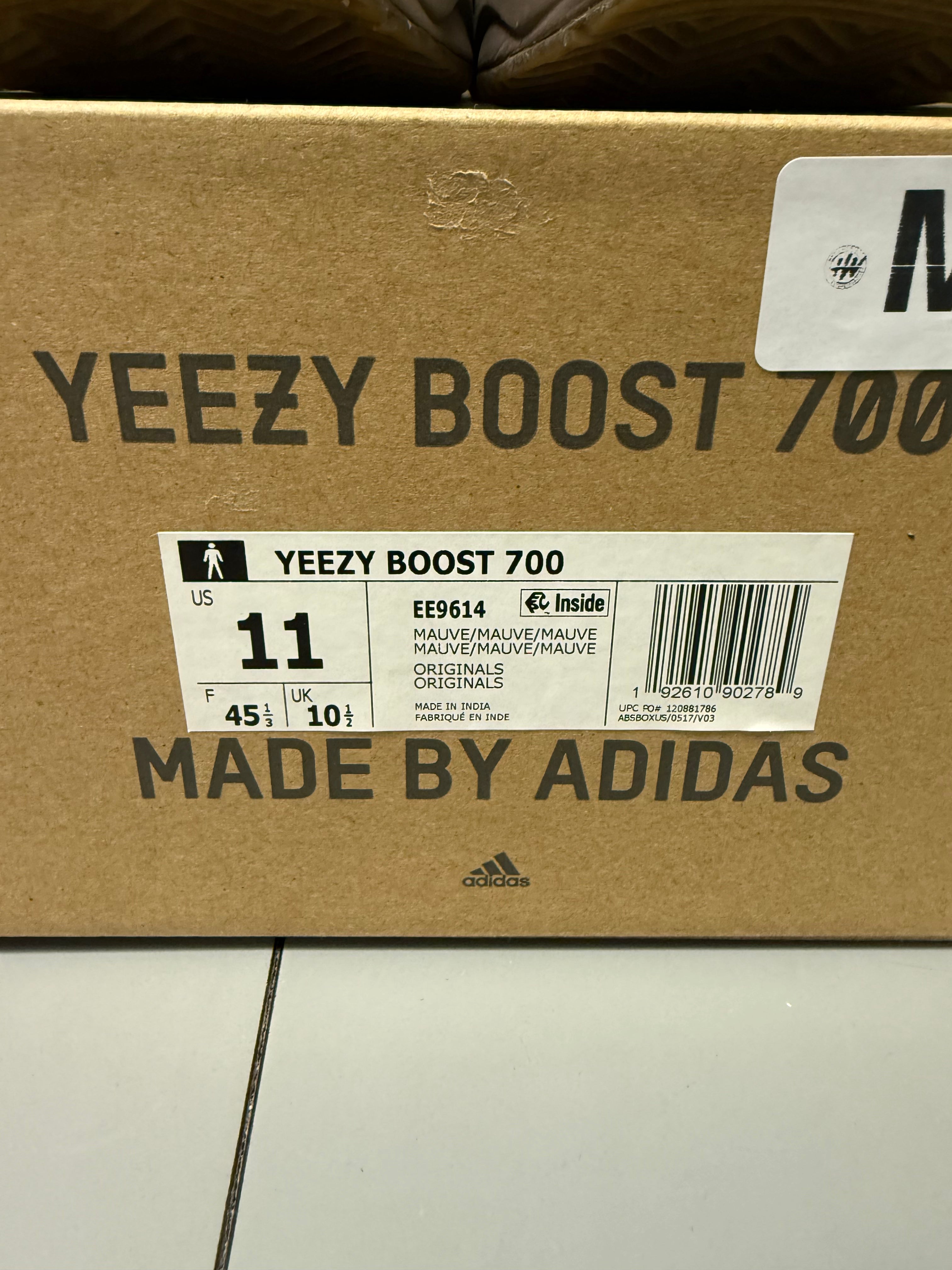 Yeezy 700 "Mauve" Size 11 Preowned