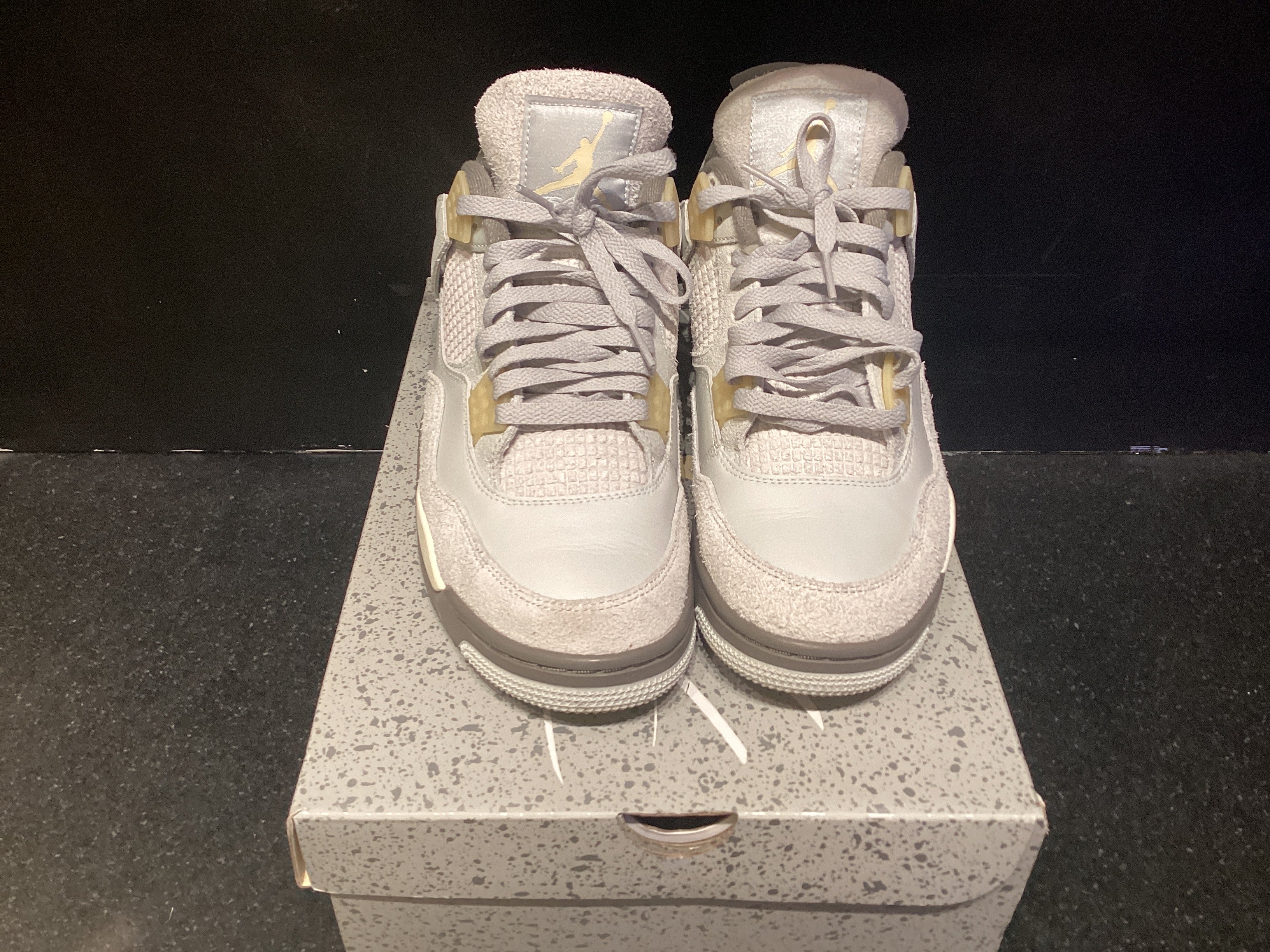 Jordan 4 “Craft Photon Dust” Preowned Size 10