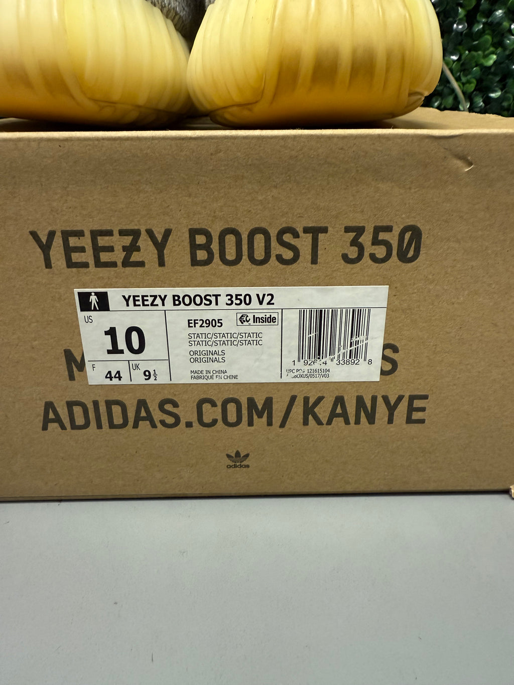 Yeezy 350 V2 "Static" Size 10 Preowned