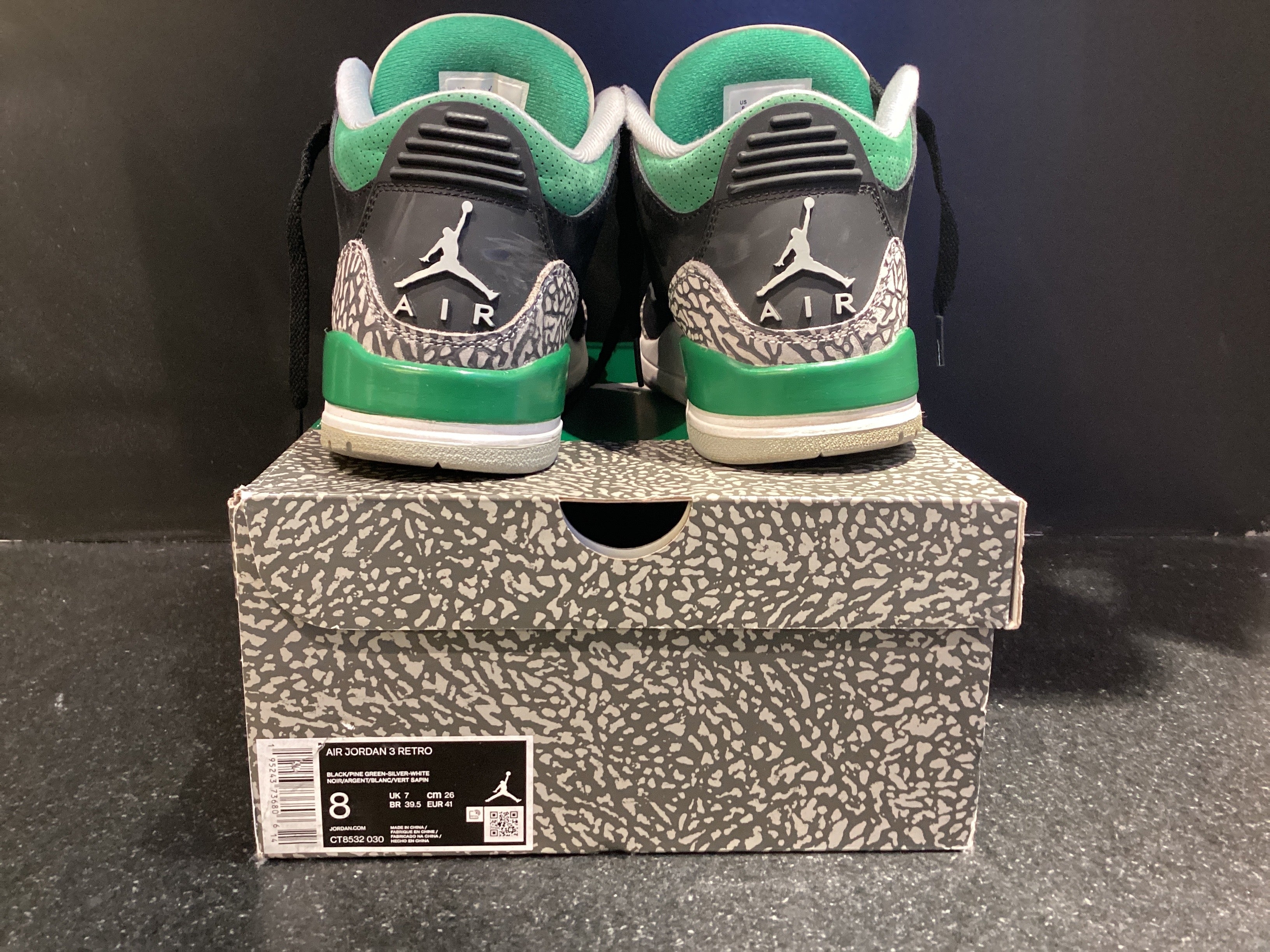 Jordan 3 “Pine Green” Preowned Size 8