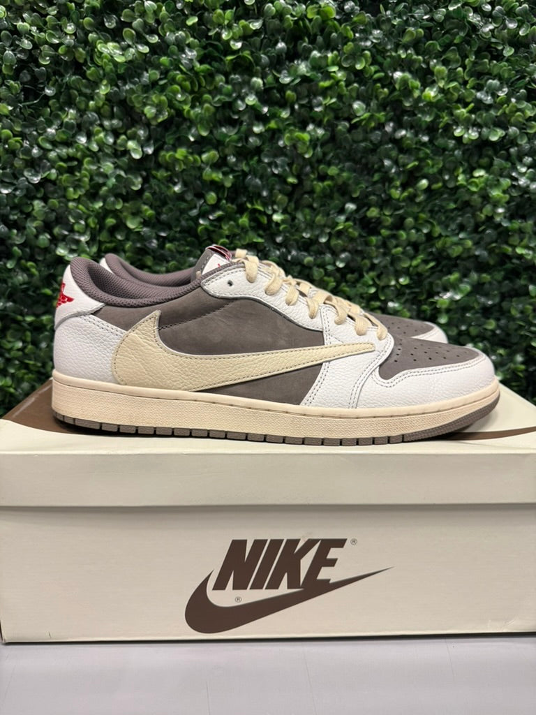 Jordan 1 Low X Travis Scott "Reverse Mocha" Size 11 Preowned