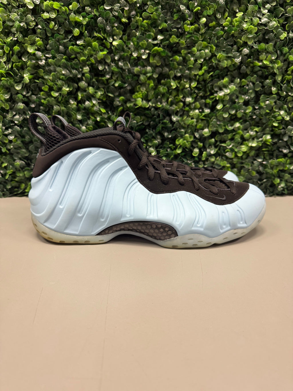 Nike Air Foamposite One "Psychic Blue" Size 10 Preowned