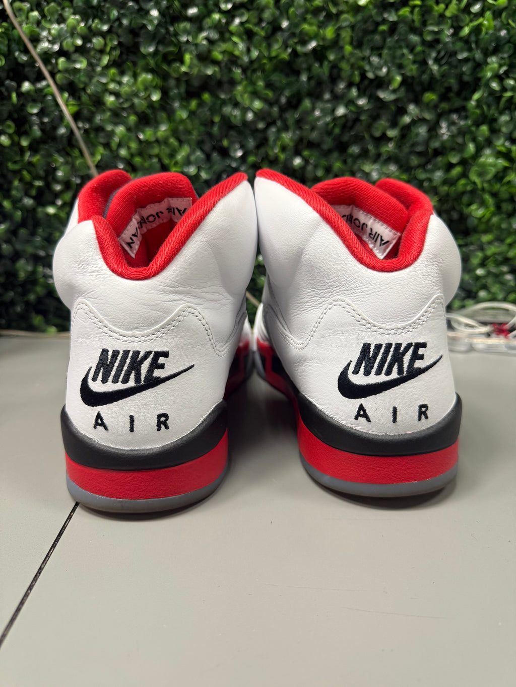Jordan 5 "Fire Red 2025" Size 8.5 Preowned