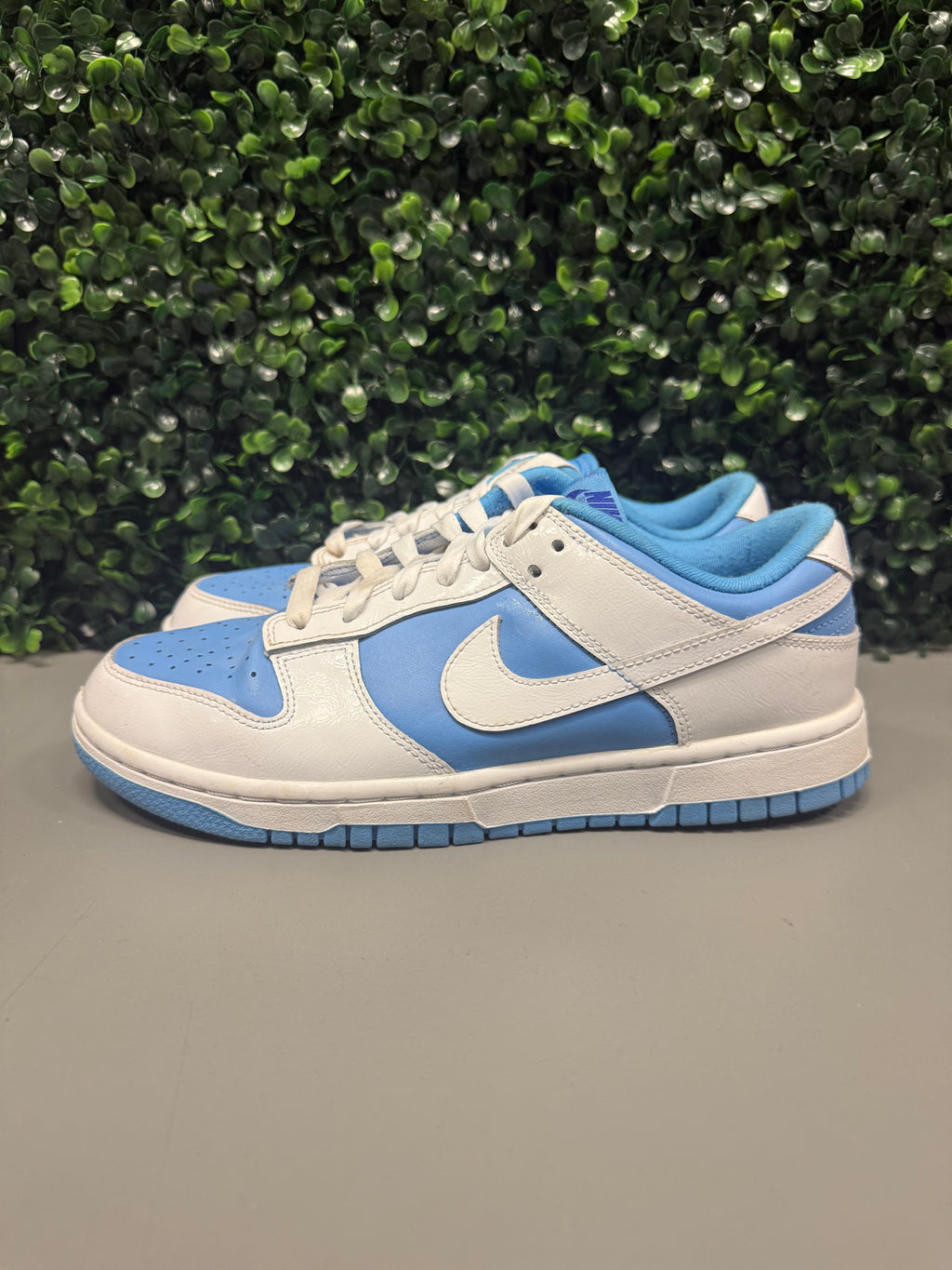 Nike Dunk Low “Reverse UNC” Size 8W / 6.5Y Preowned