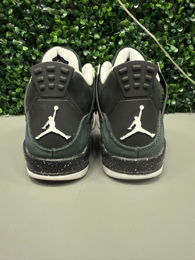 Jordan 4 "Fear" Size 7Y Preowned