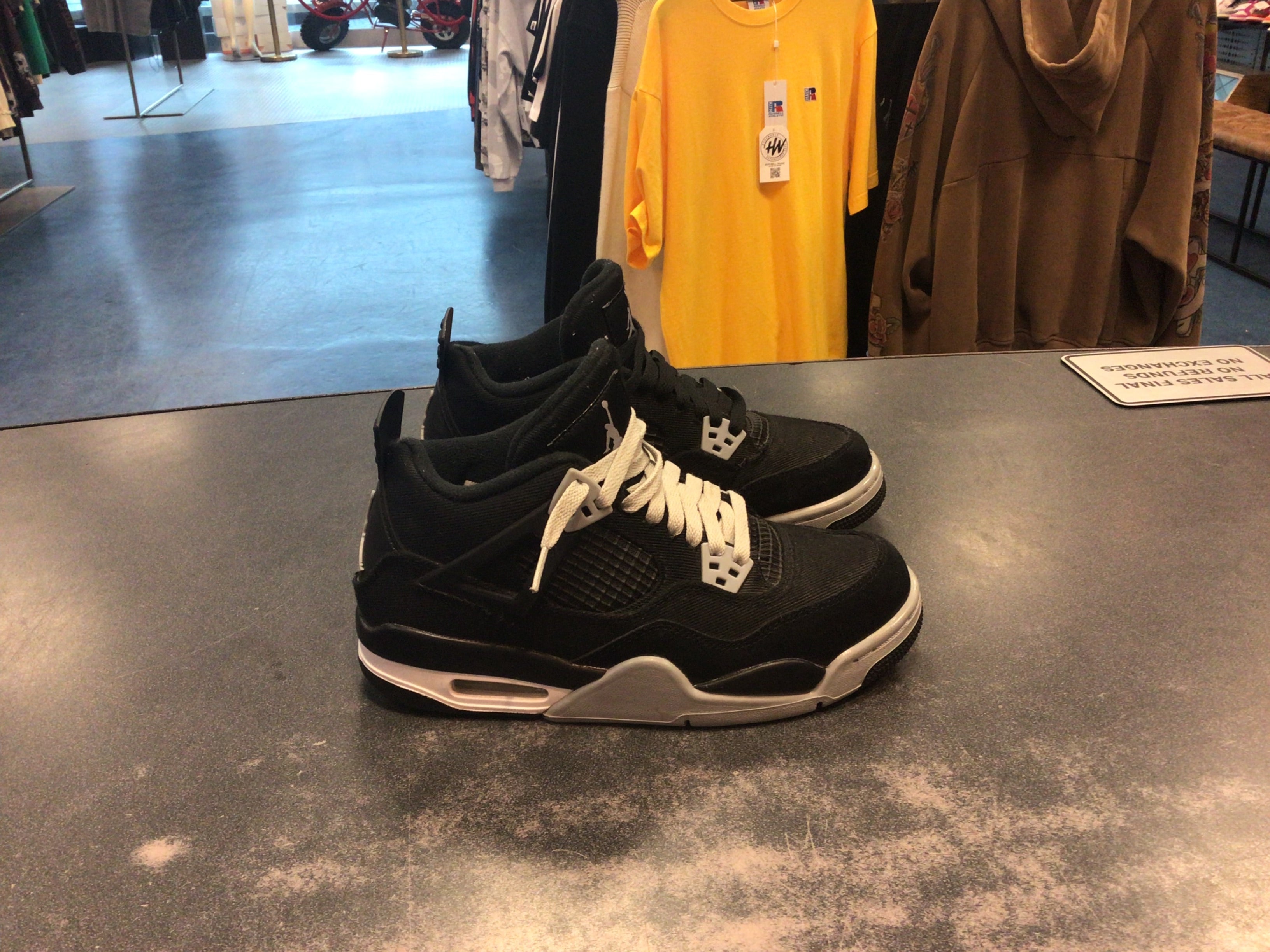 Jordan 4 Retro “Black Canvas” (GS) preowned size 6y no box