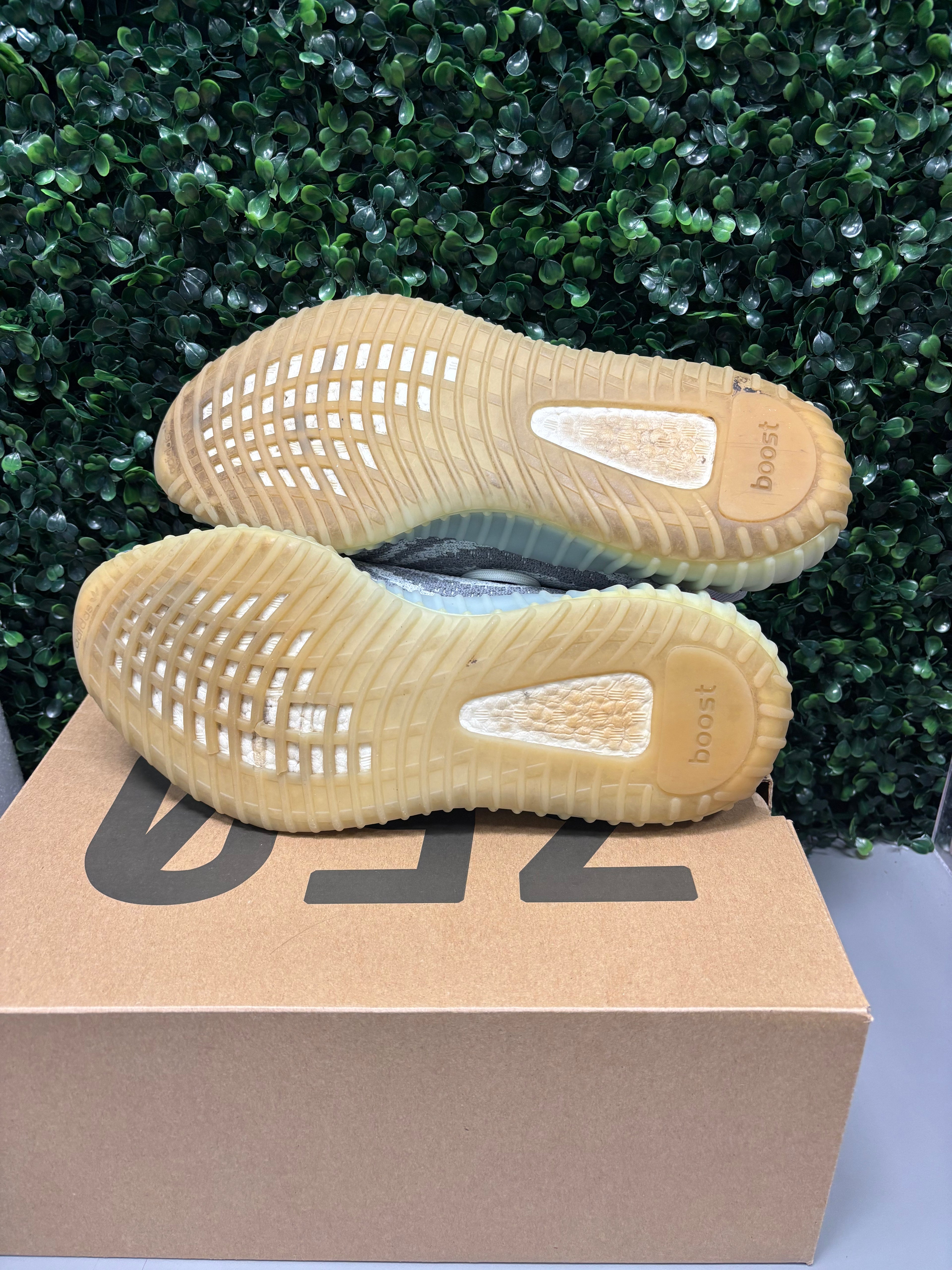 Yeezy 350 V2 "Blue Tint" Size 10.5 Preowned