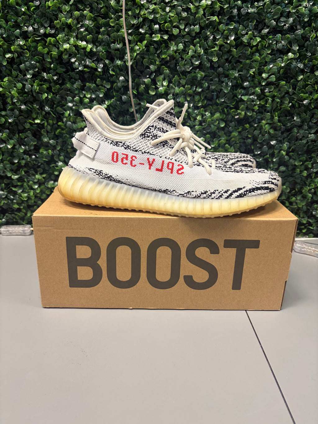 Adidas Yeezy Boost 350 V2 "Zebra" Size 11 Preowned