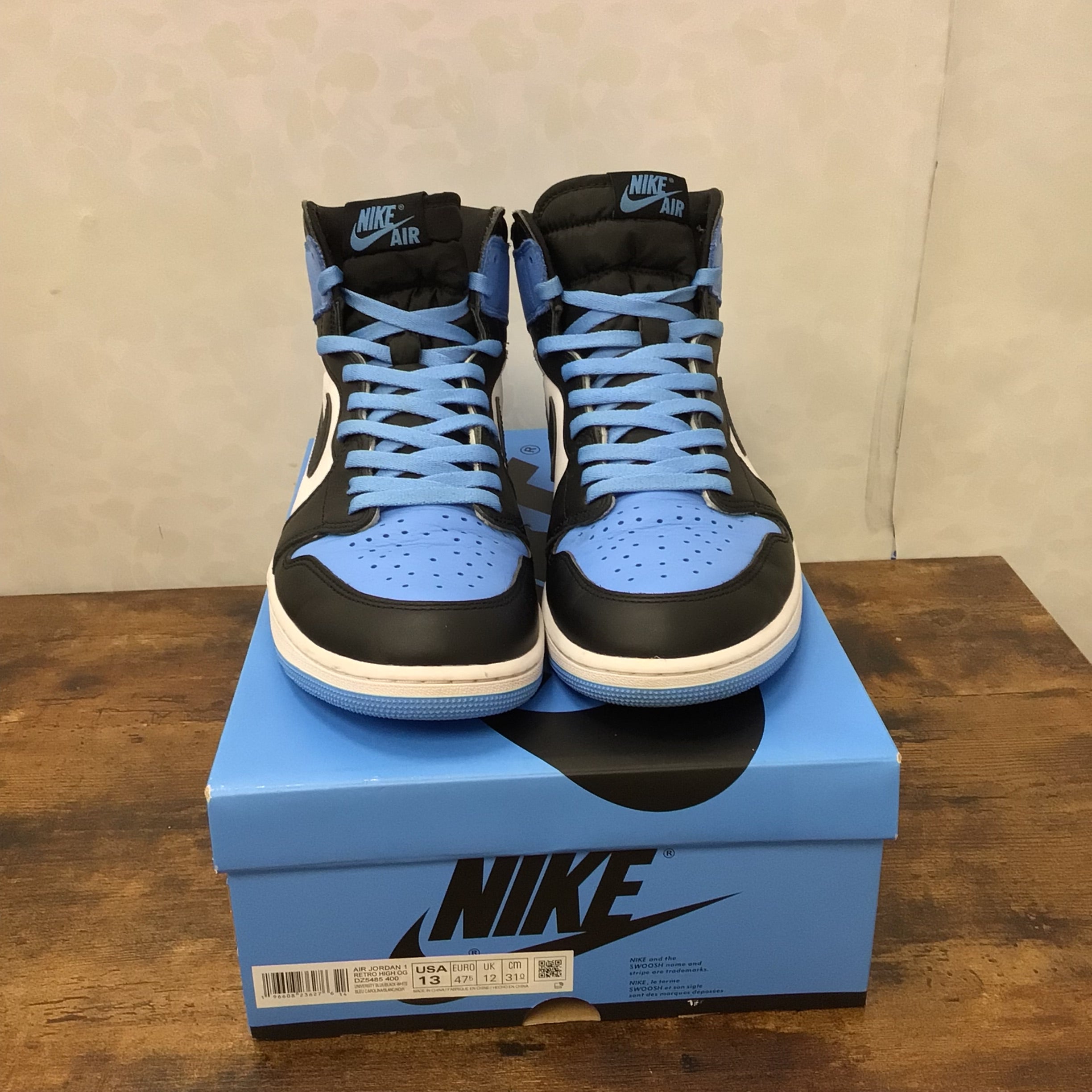 Air Jordan 1 Retro High OG UNC Toe Preowned