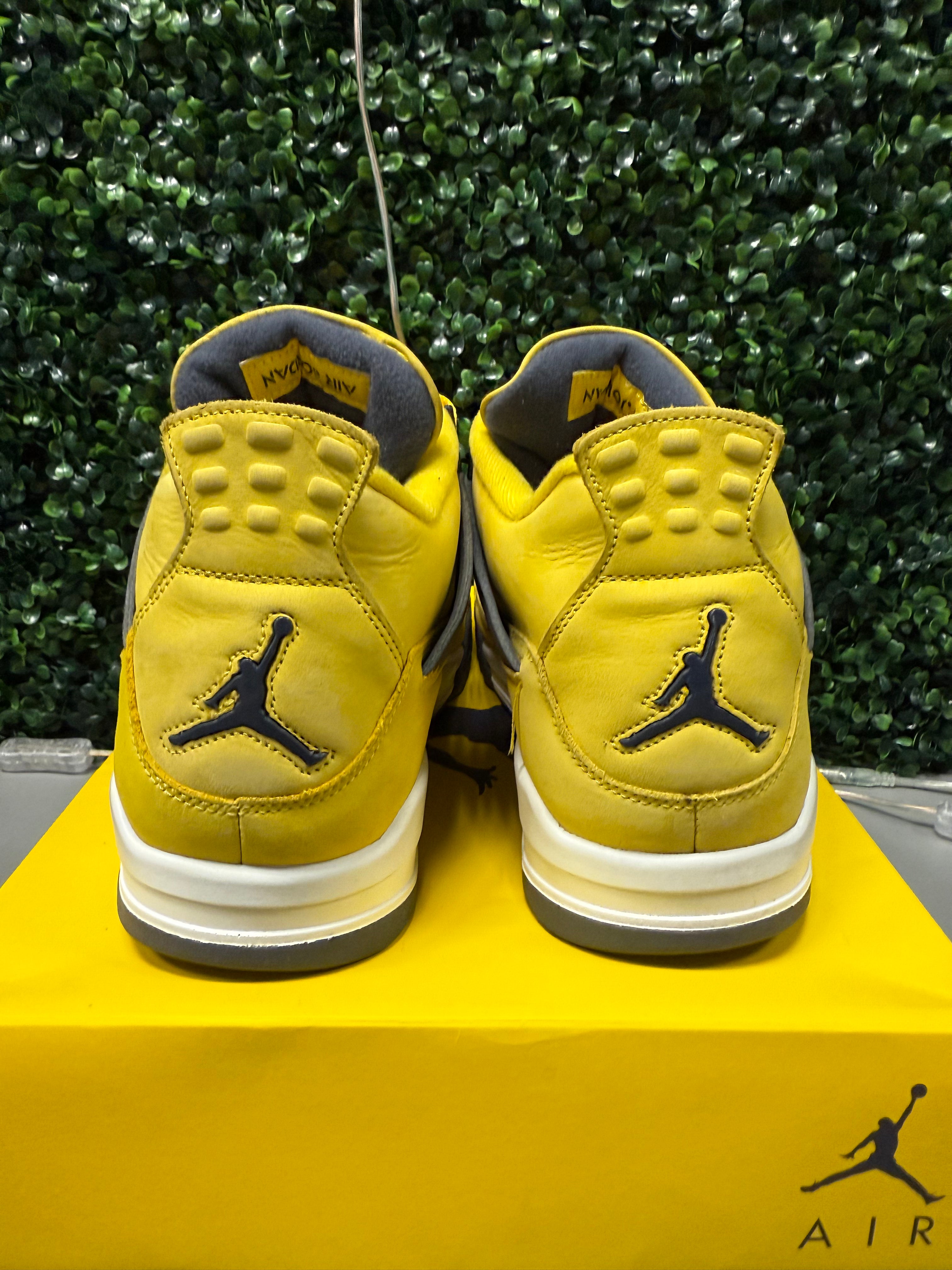 Jordan 4 "Lightning" Size 14 Preowned