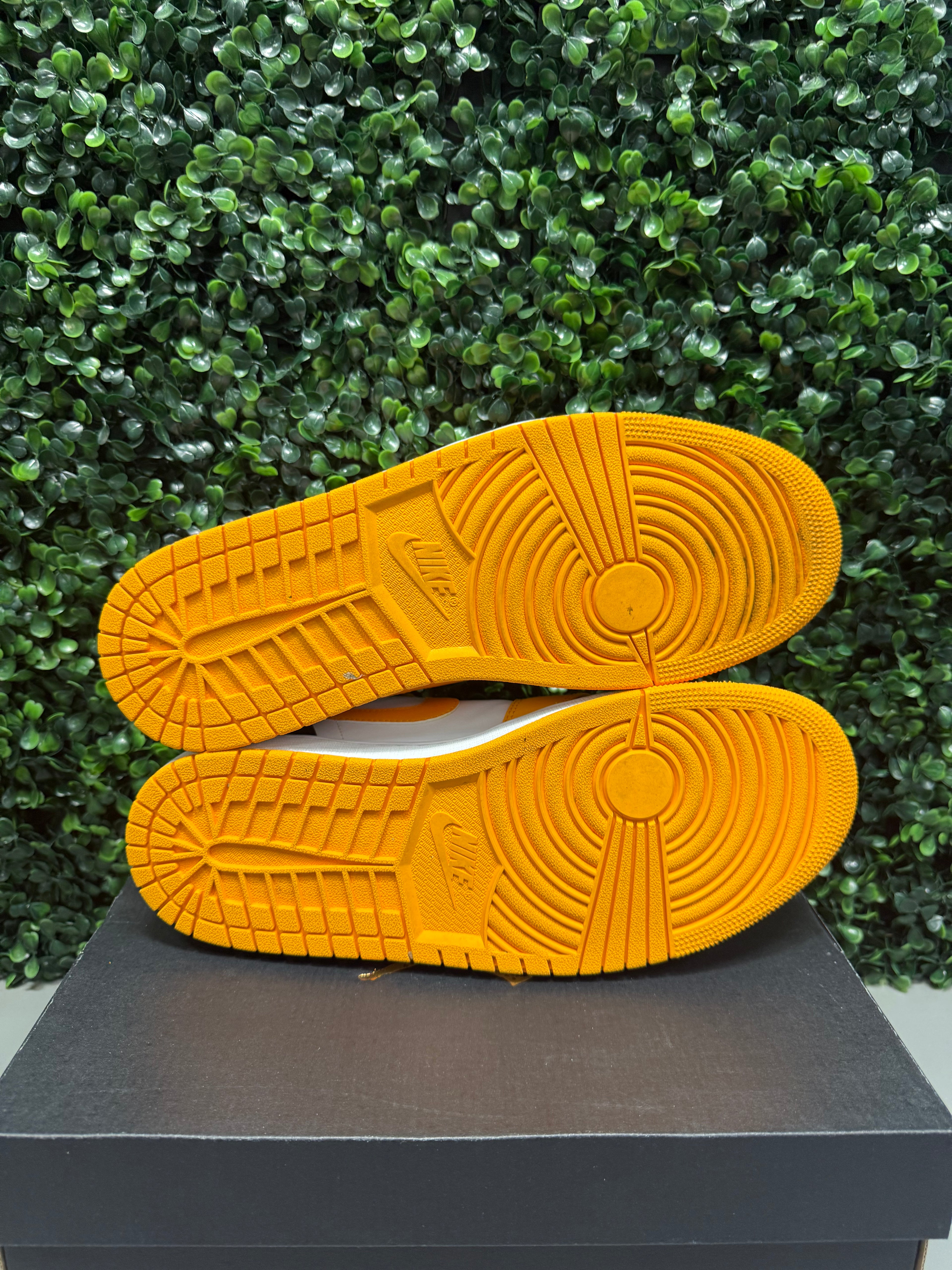 Jordan 1 Low "Taxi" Size 10.5 Preowned