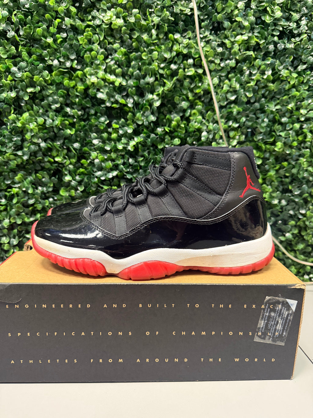 Jordan 11 High "Bred" Size 9.5 Preowned