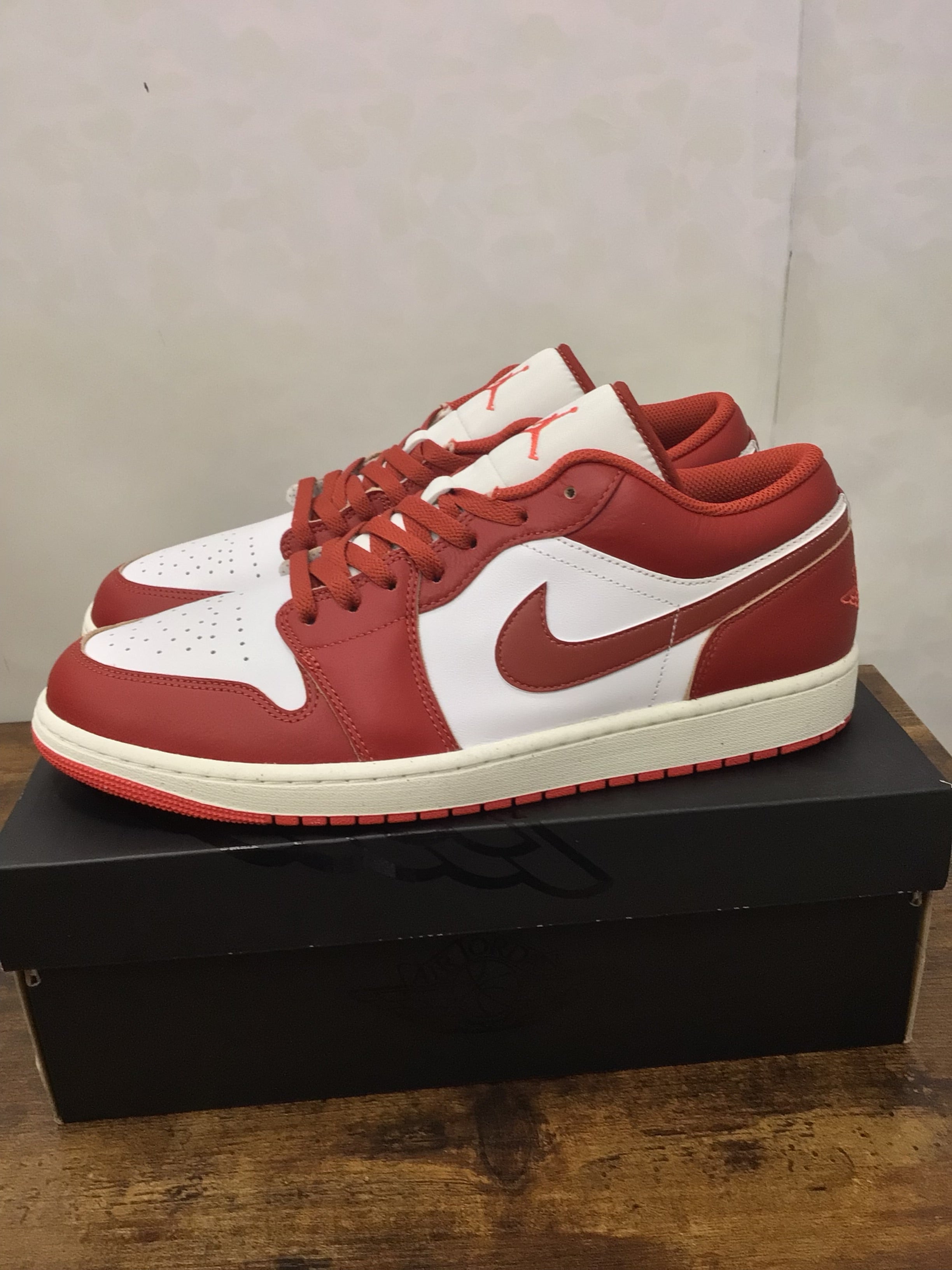 Jordan 1 Low SE “Dune Red” Size 13 Preowned