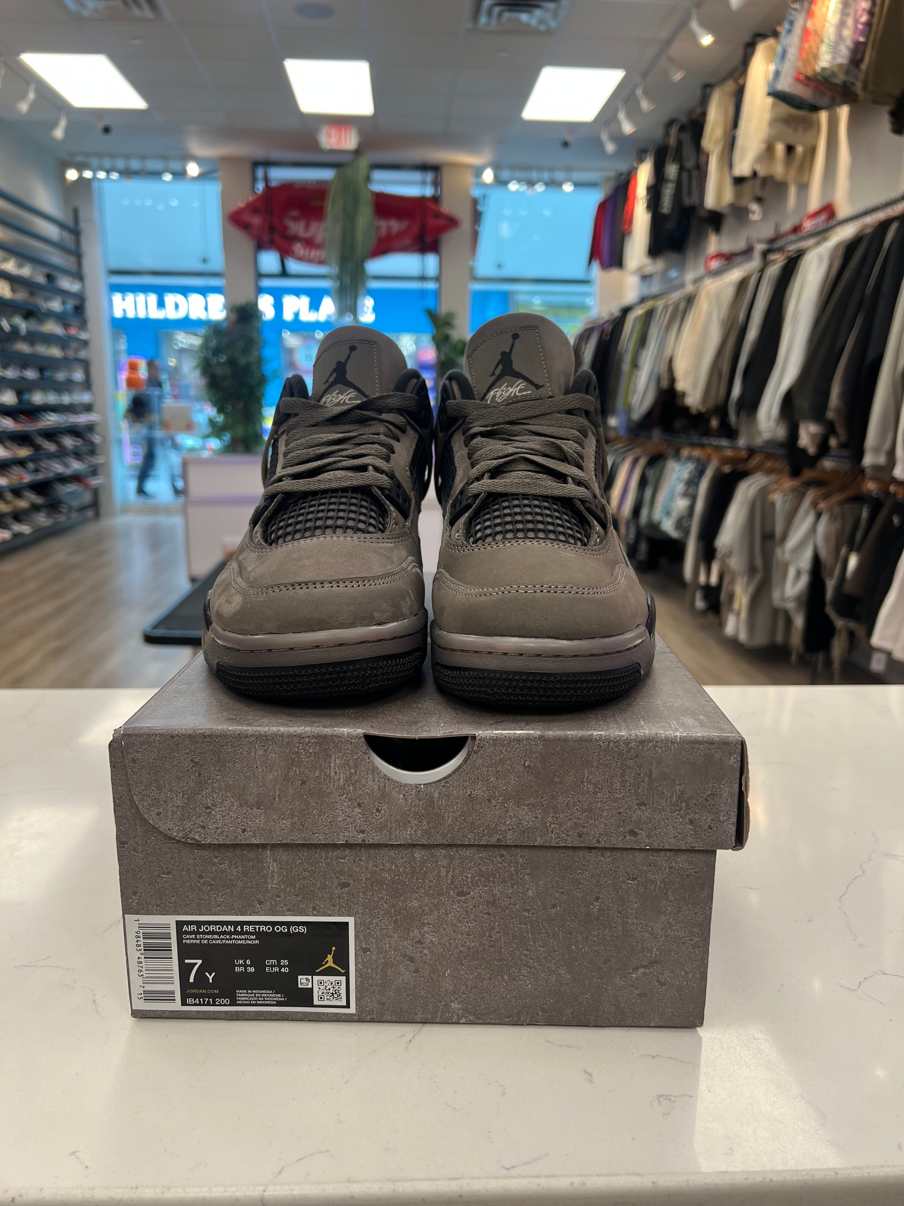 Jordan 4 “Cave Stone”  size 7Y Preowned