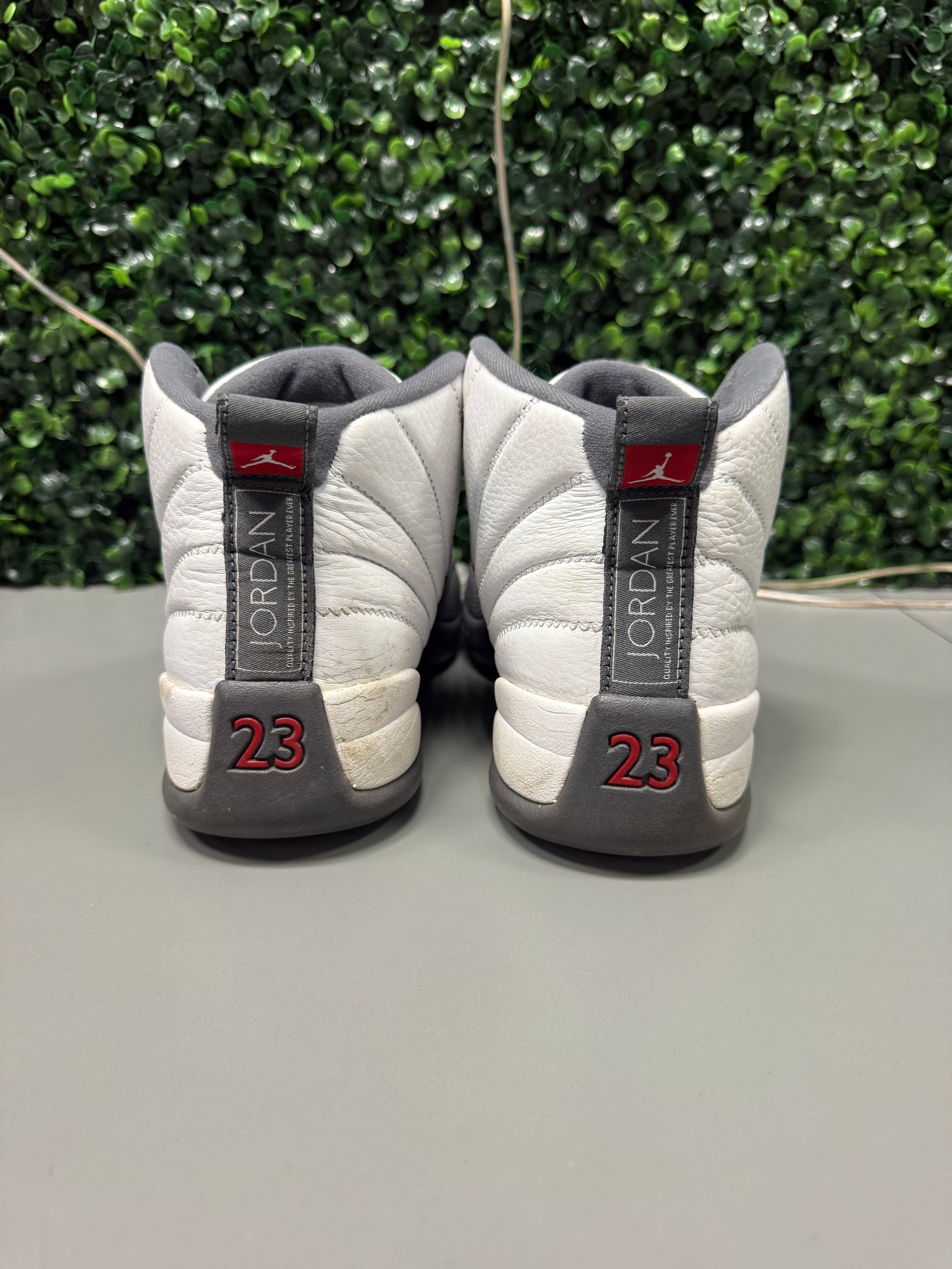 Jordan 12 "White Dark Grey" Size 8.5 Preowned