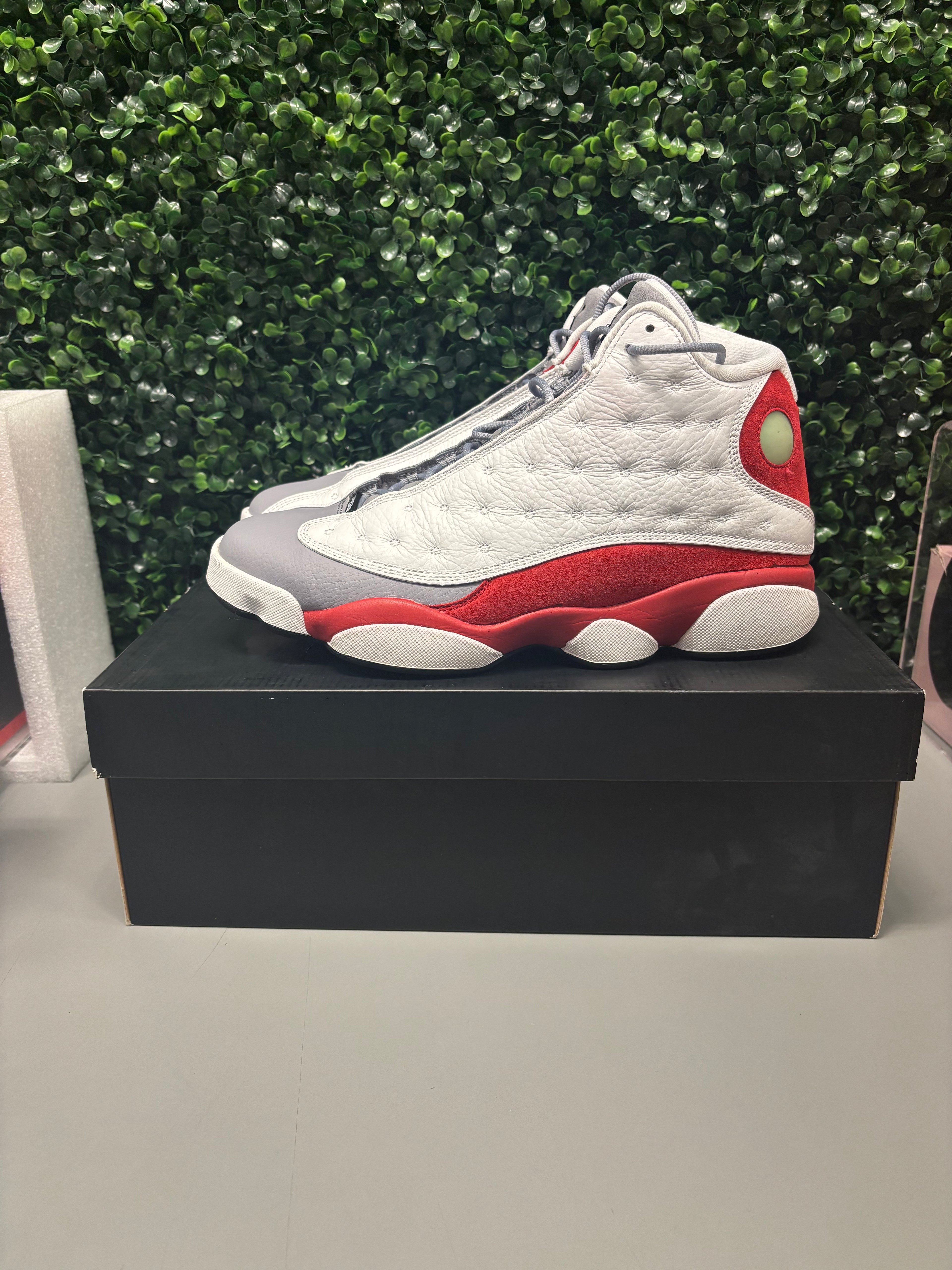 Jordan 13 "Grey Toe" Size 10 Preowned