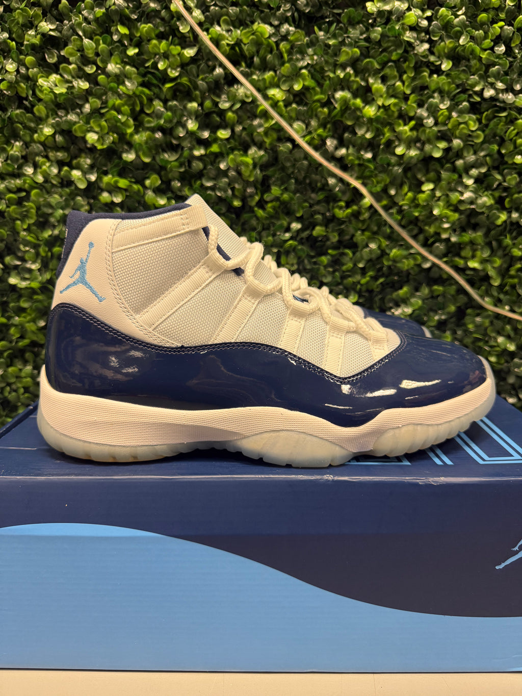 Jordan 11 High "UNC Win Like 82" Size 11 Preowned