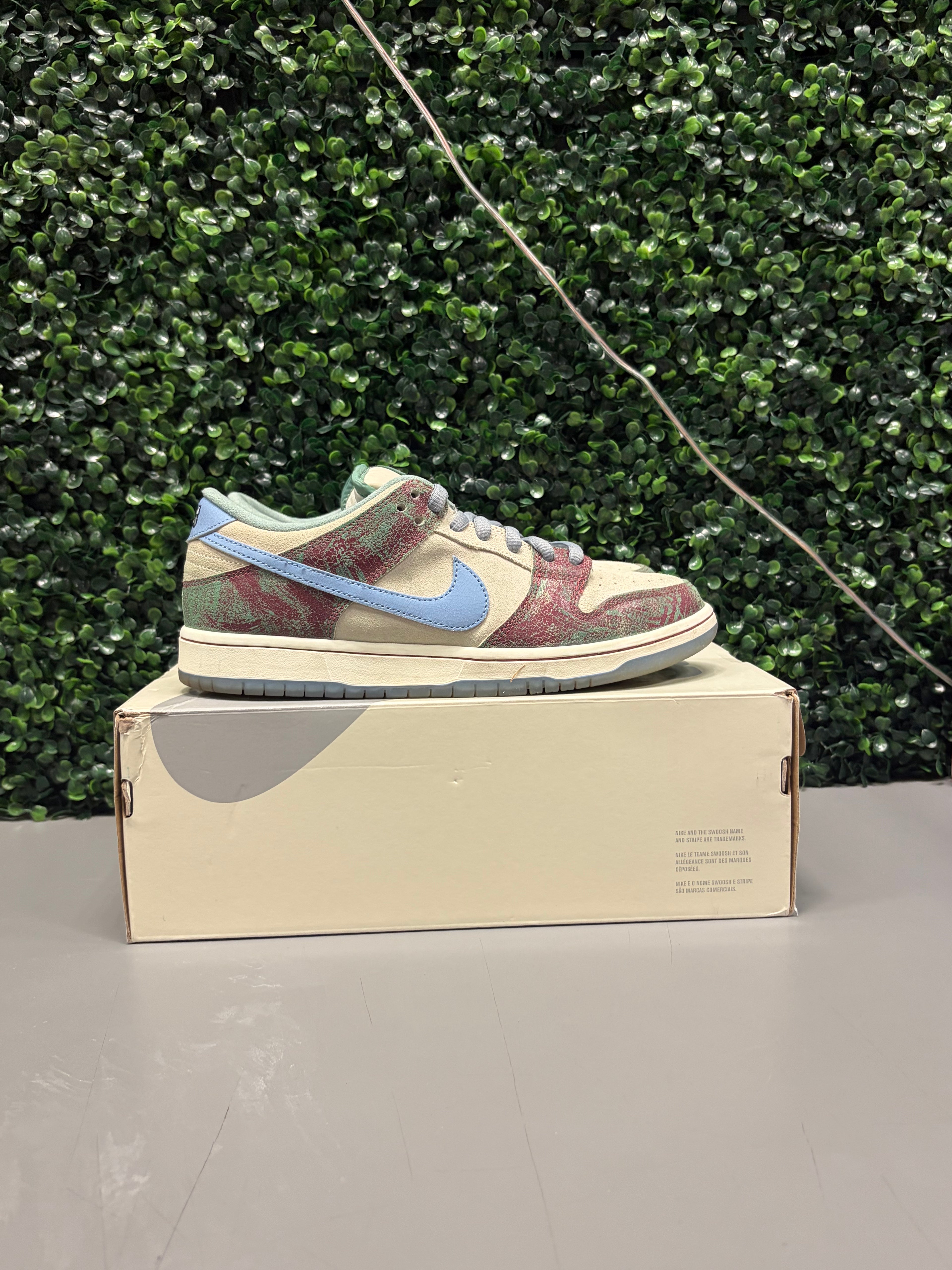 Nike SB Dunk Low "Crenshaw" Size 9.5 Preowned