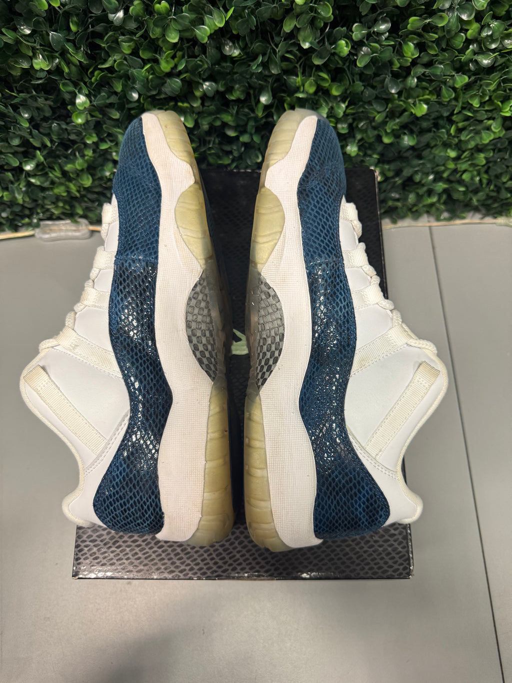 Jordan 11 Retro Low "Snake Navy" Size 10 Preowned