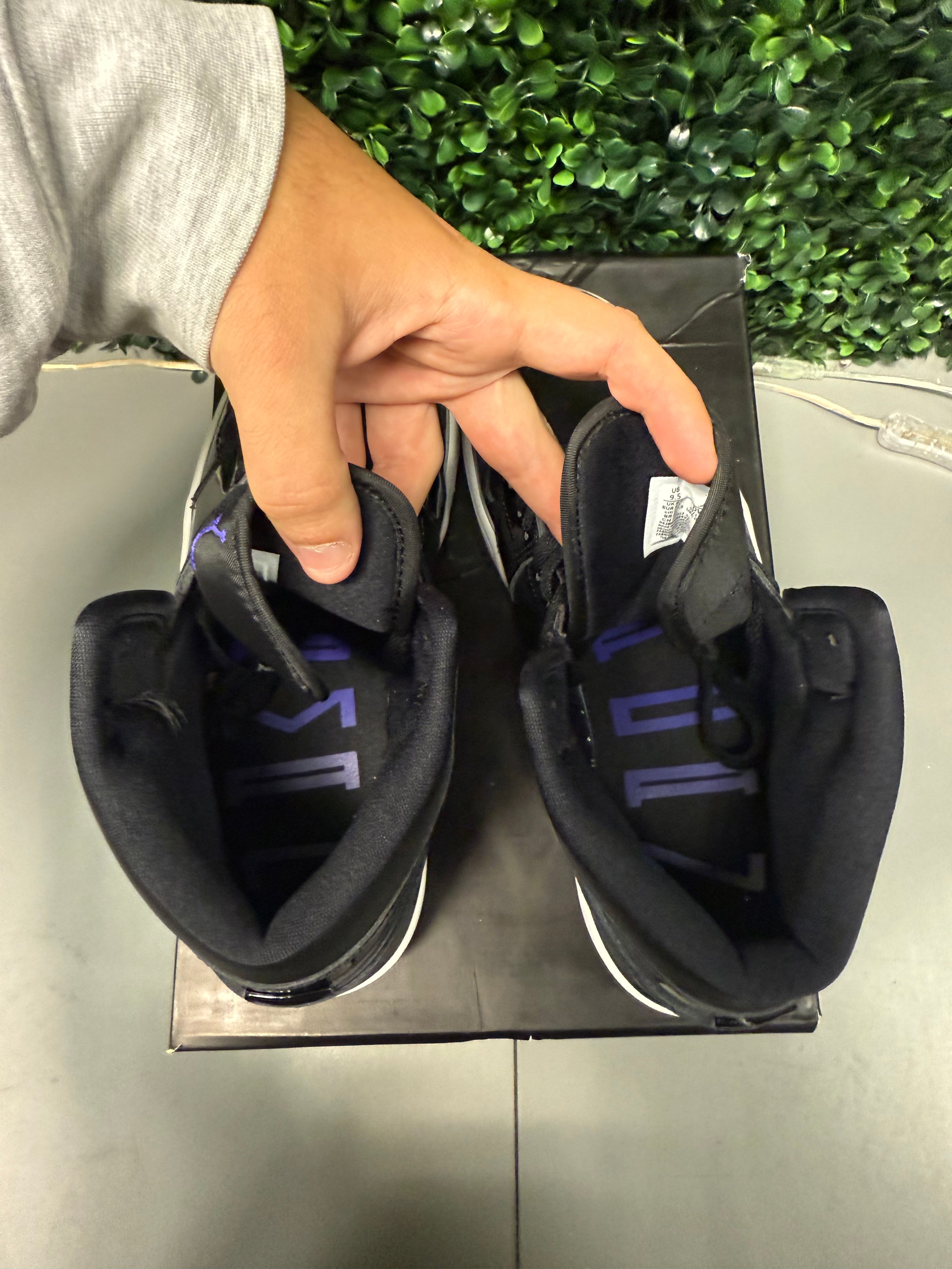 Jordan 1 Mid "Space Jam" Size 9.5 Preowned