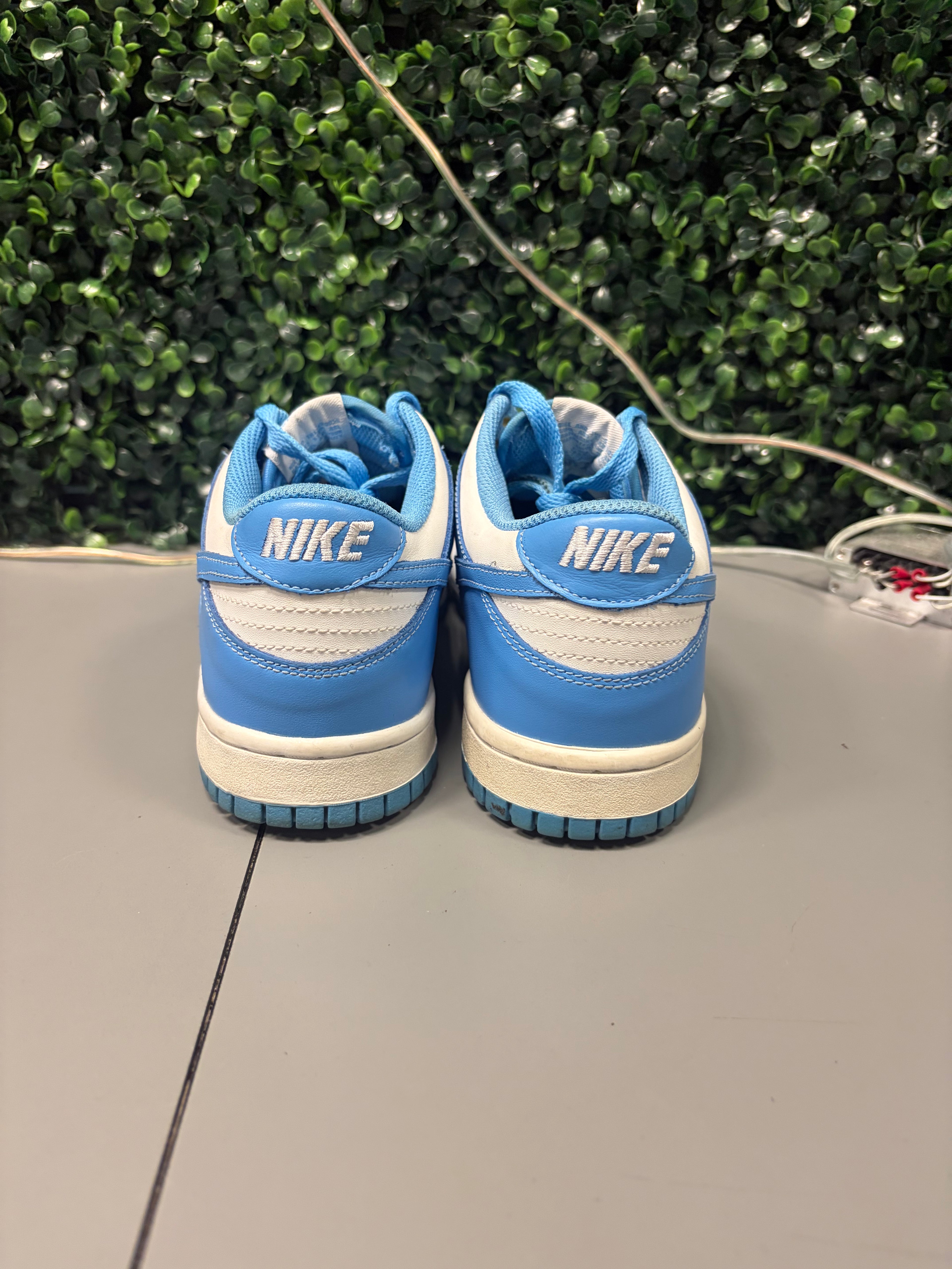 Nike Dunk Low "UNC" (GS) Preowned Size 7Y