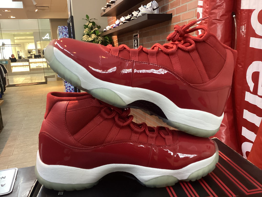 Jordan 11 High “Win Like 96” Size 12 Preowned