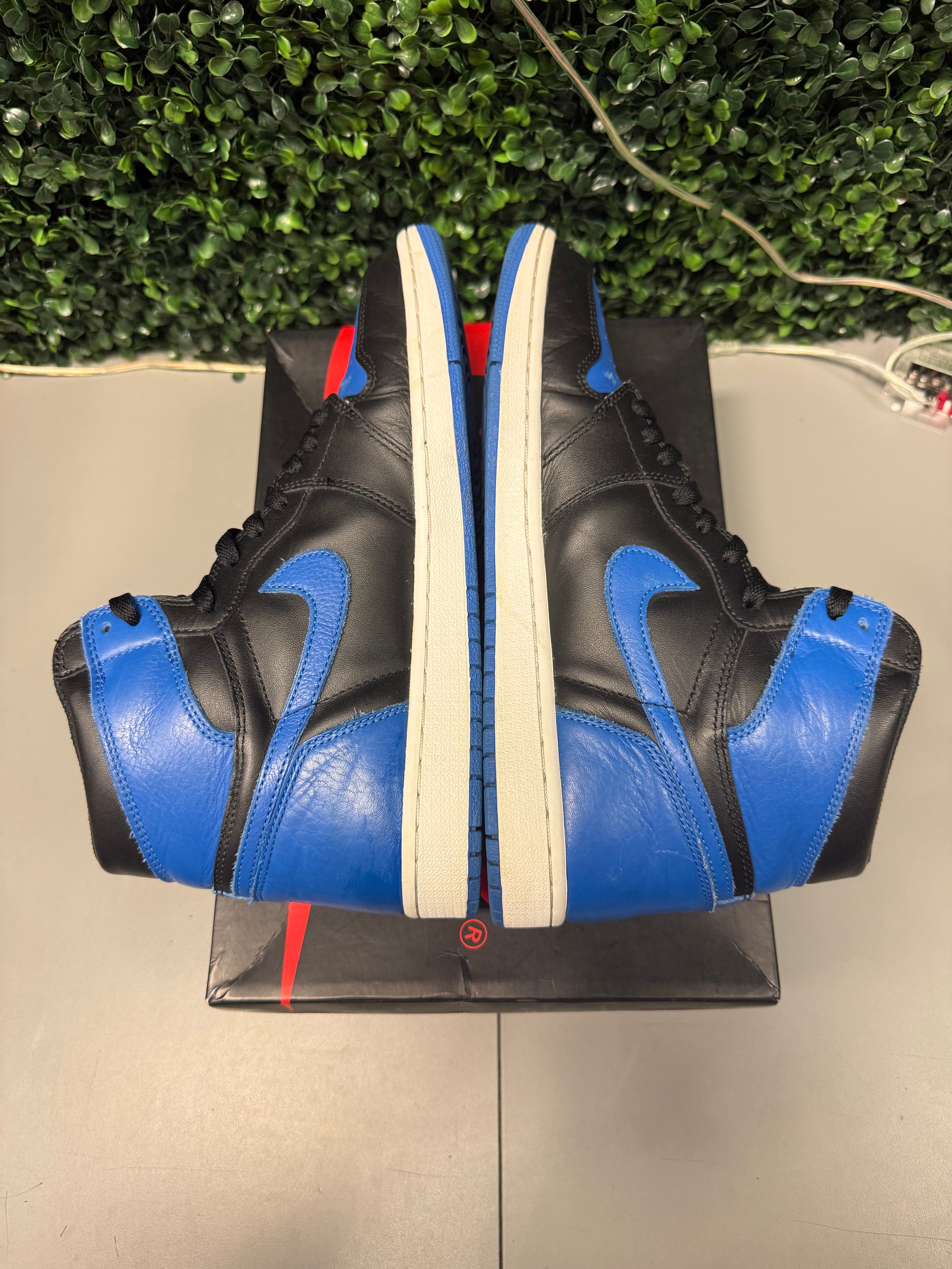 Jordan 1 Retro "Royal" Size 11 Preowned