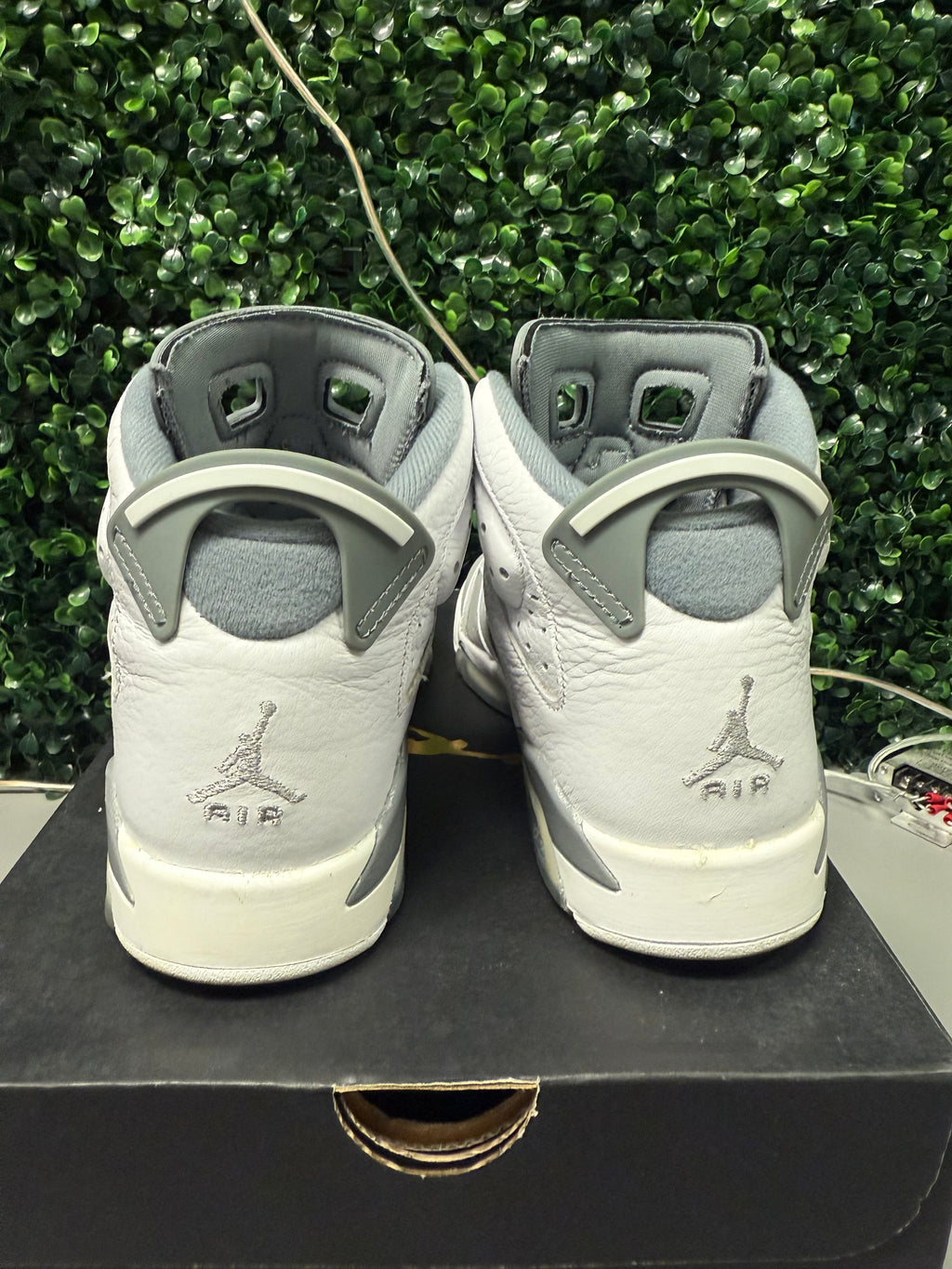 Jordan 6 "Cool Grey" Size 6Y / 7.5W Preowned