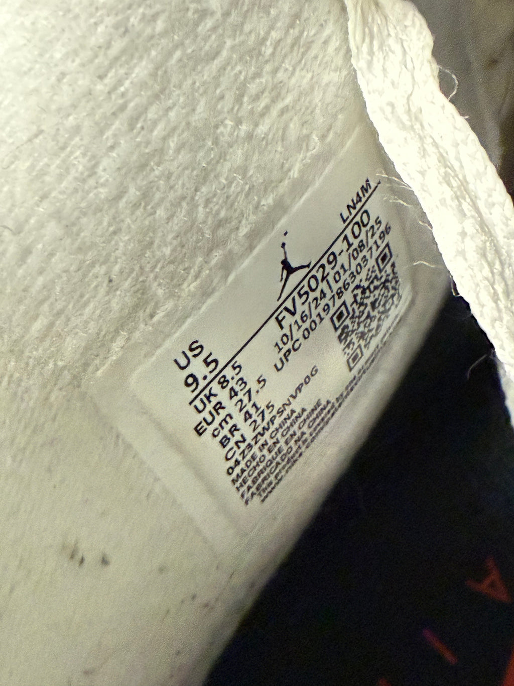 Jordan 4 "White Cement 2024" Size 9.5 Preowned