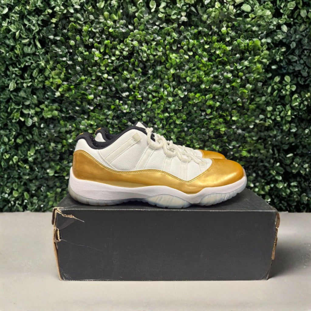 Jordan 11 Low "Closing Ceremony" Size 11 Preowned