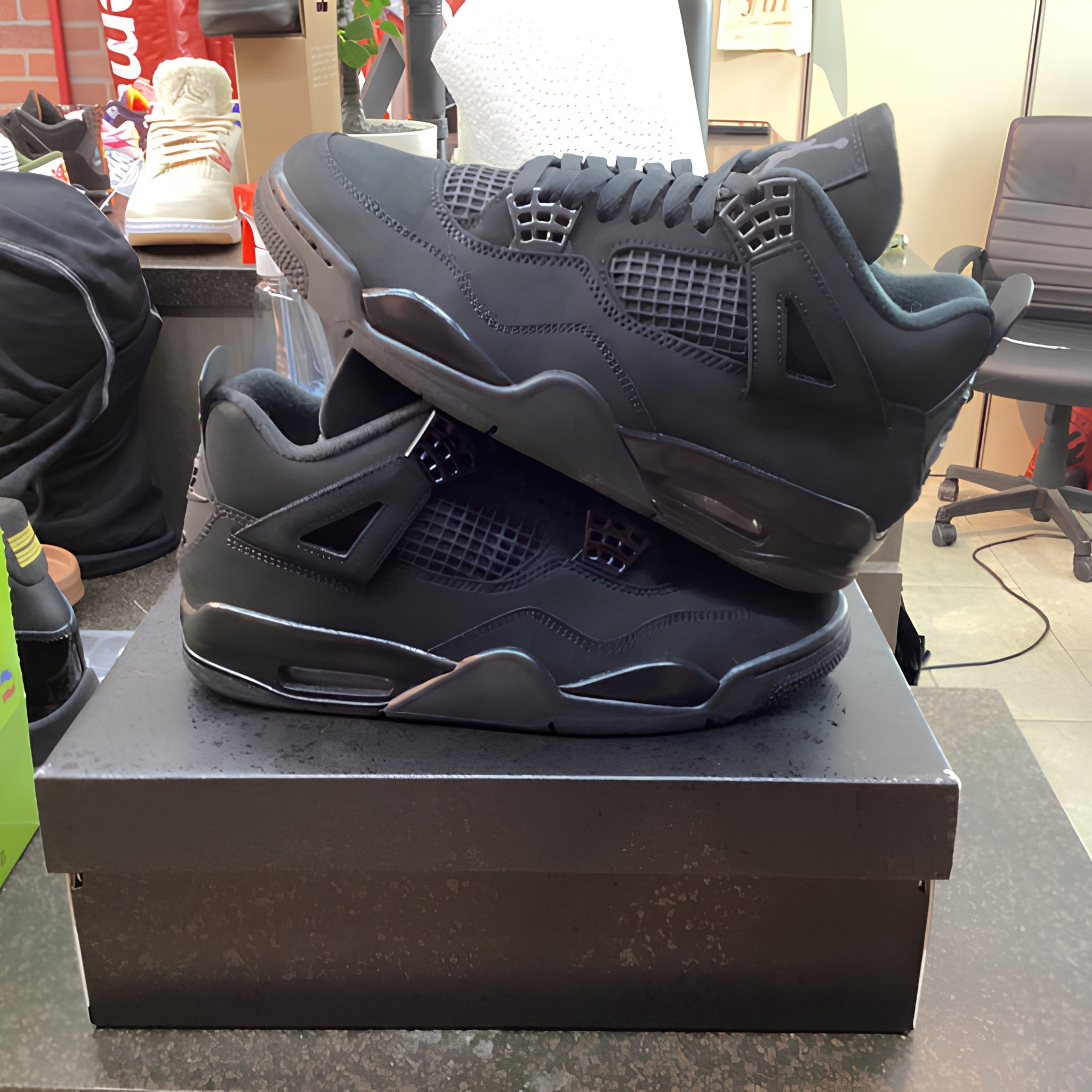 Jordan 4 “Black Cat 2025” Size 8 Preowned