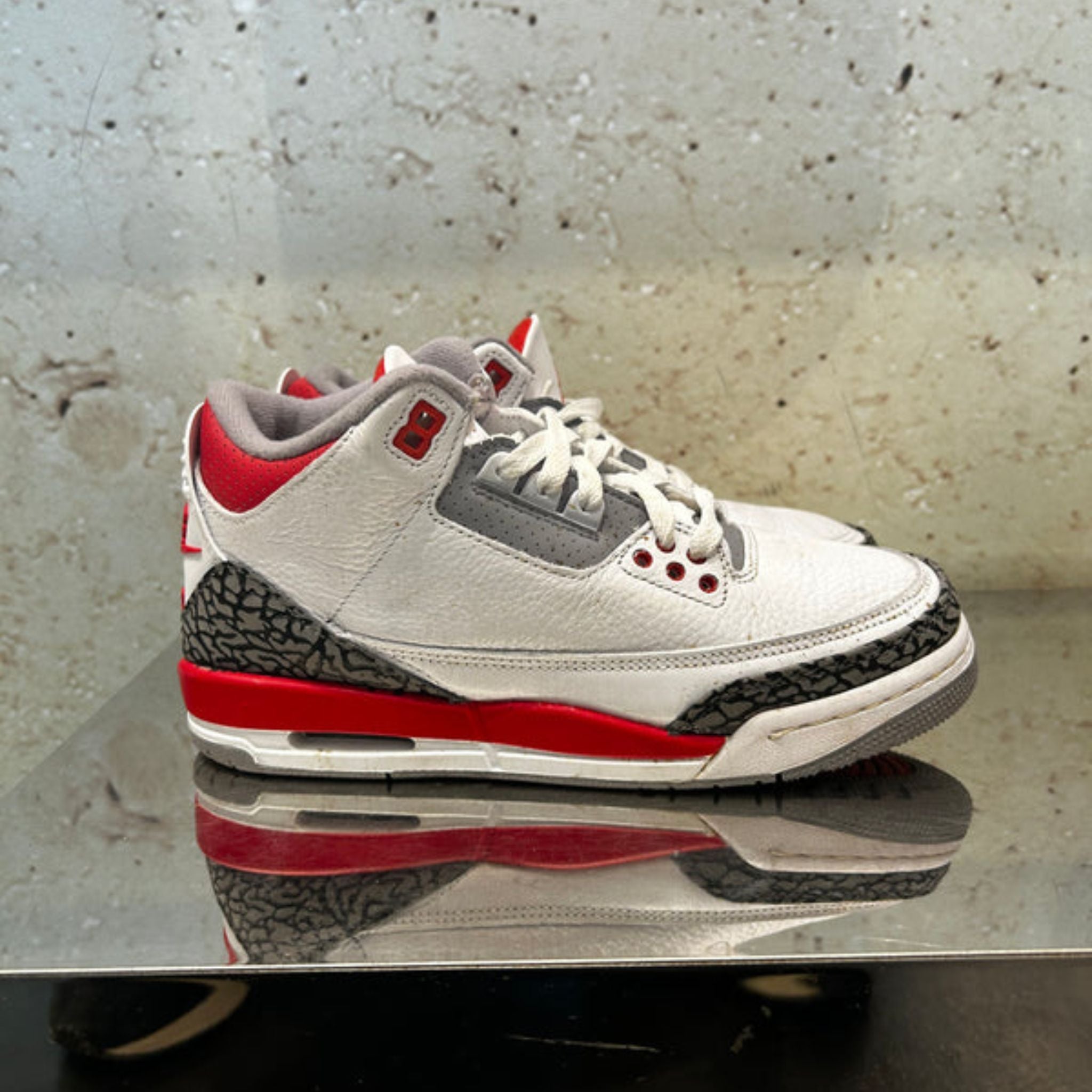Jordan 3 "Fire Red" Size 6.5y Preowned