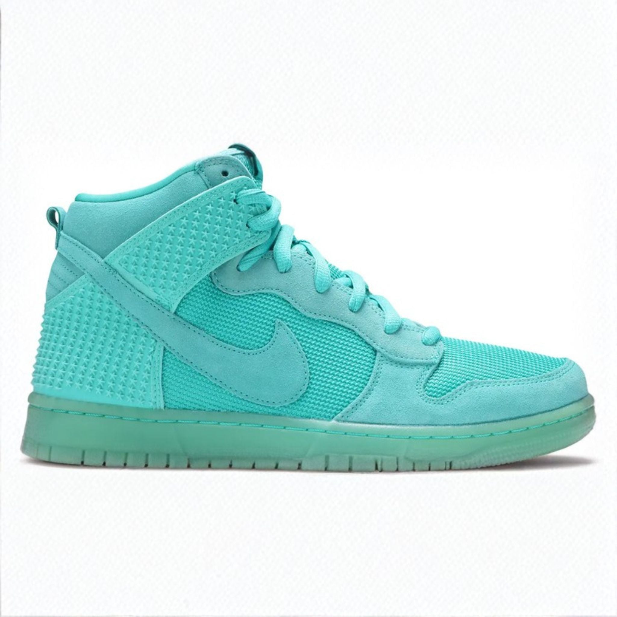 Nike Dunk CMFT Premium Light Retro