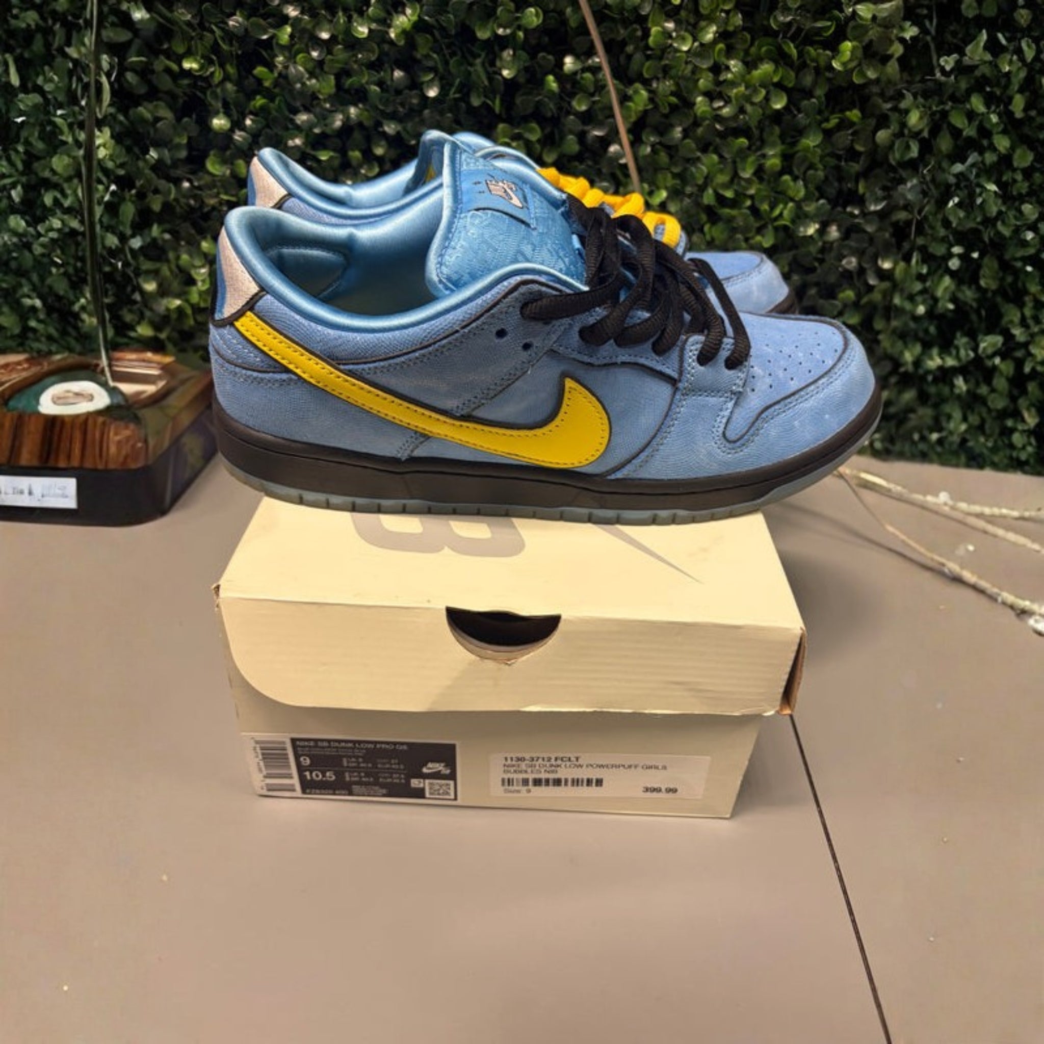 Nike SB Dunk Low "Bubbles" Size 9 Preowned