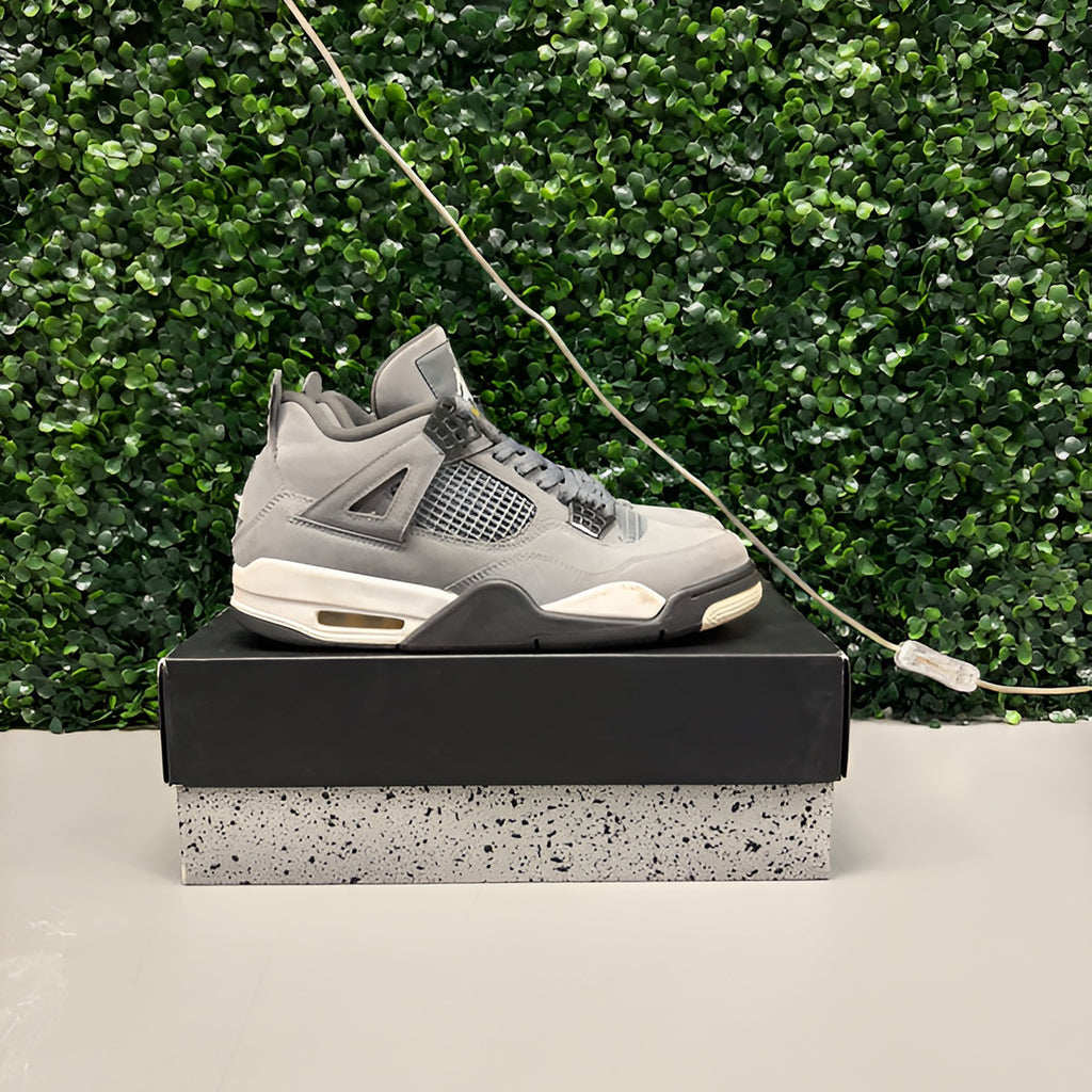 Jordan 4 Retro "Cool Grey" Size 9 Preowned