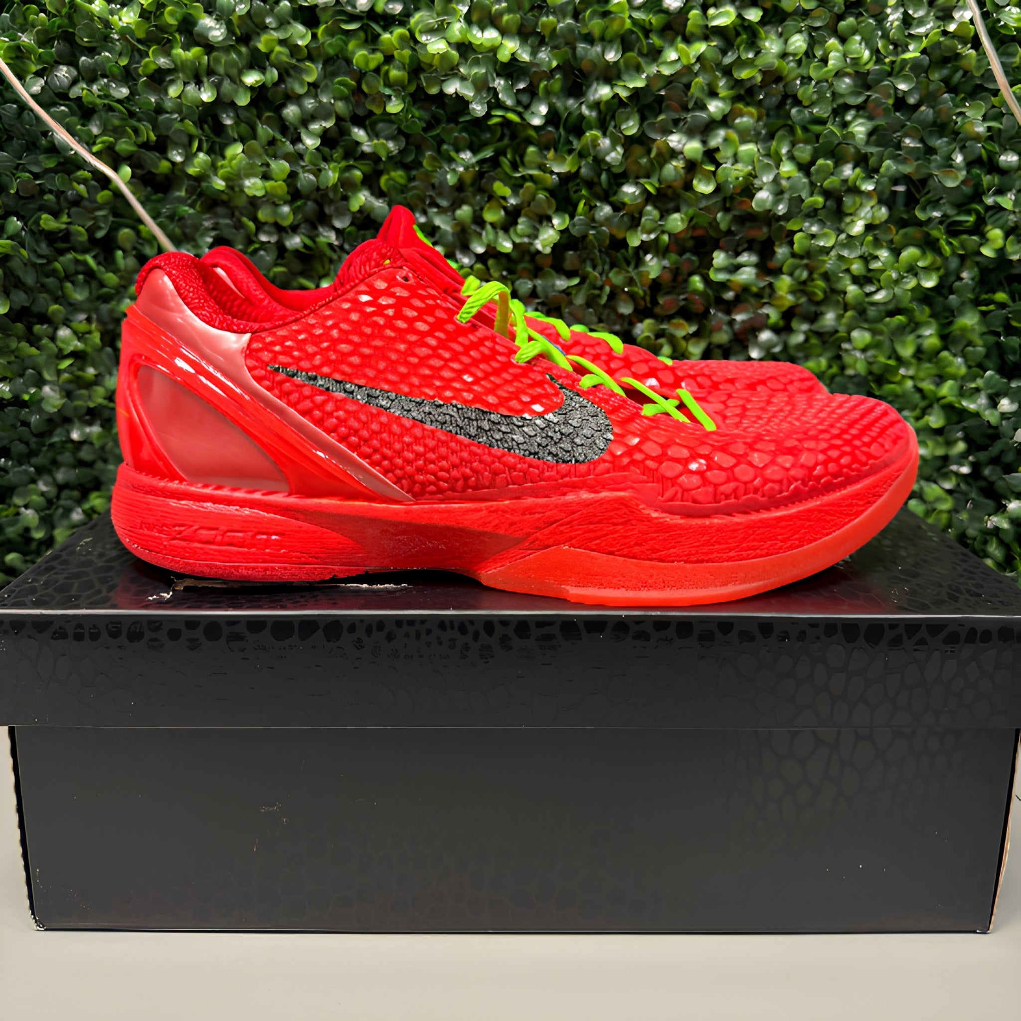 Nike Kobe 6 Protro "Reverse Grinch" Size 14 Preowned