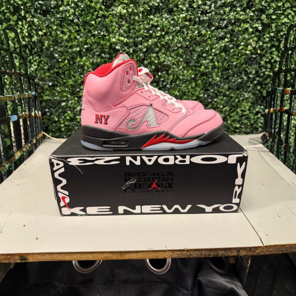 Jordan 5 Retro "Awake NY" Arctic Pink Size 9.5 Preowned