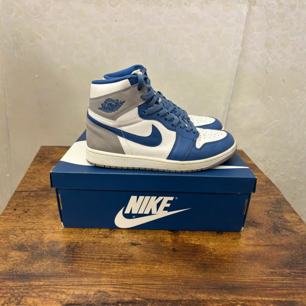 Jordan 1 “True Blue” Preowned Size 9