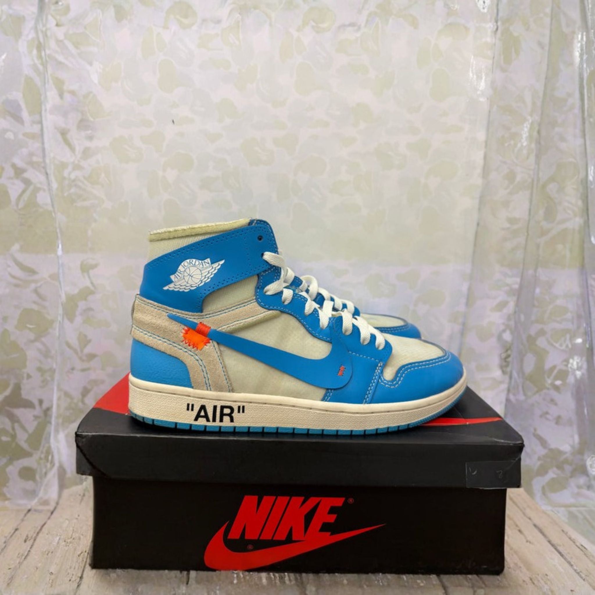 Jordan 1 High x Off White “University Blue” Size 8.5 Preowned