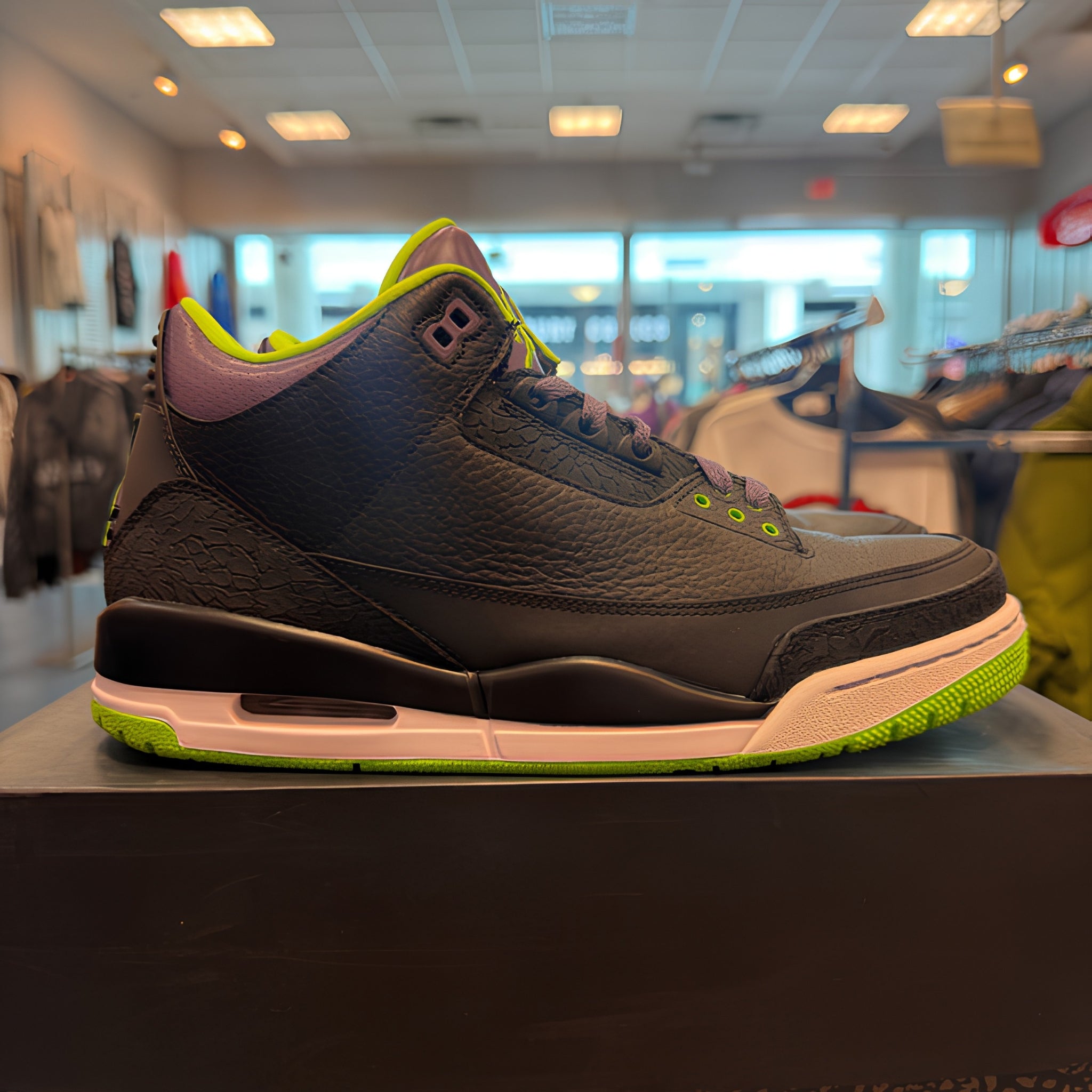 Jordan 3 Retro "Joker" Size 10 Preowned