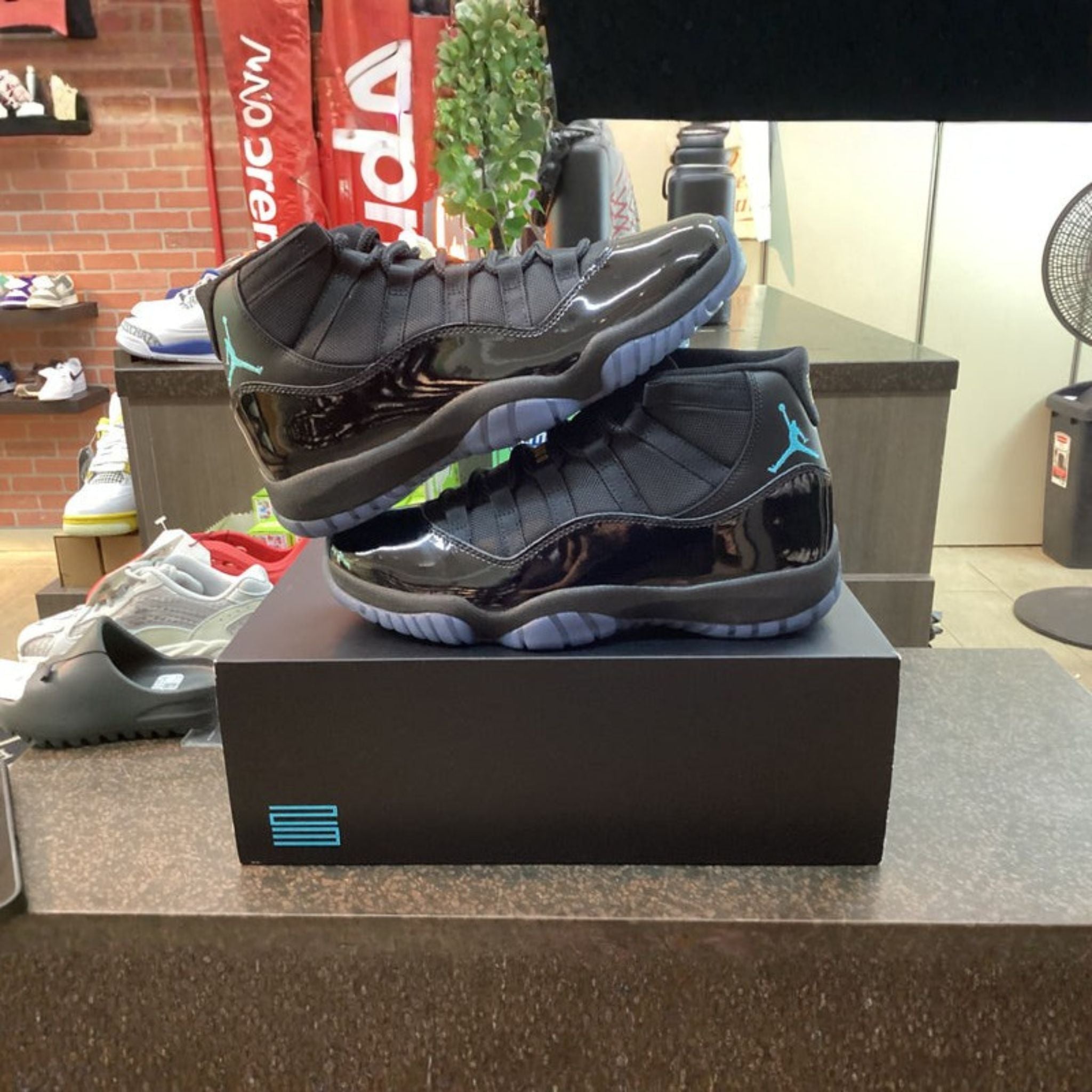 Jordan 11 High “Gamma Blue” (2025) Brand New Size 9.5 Steal