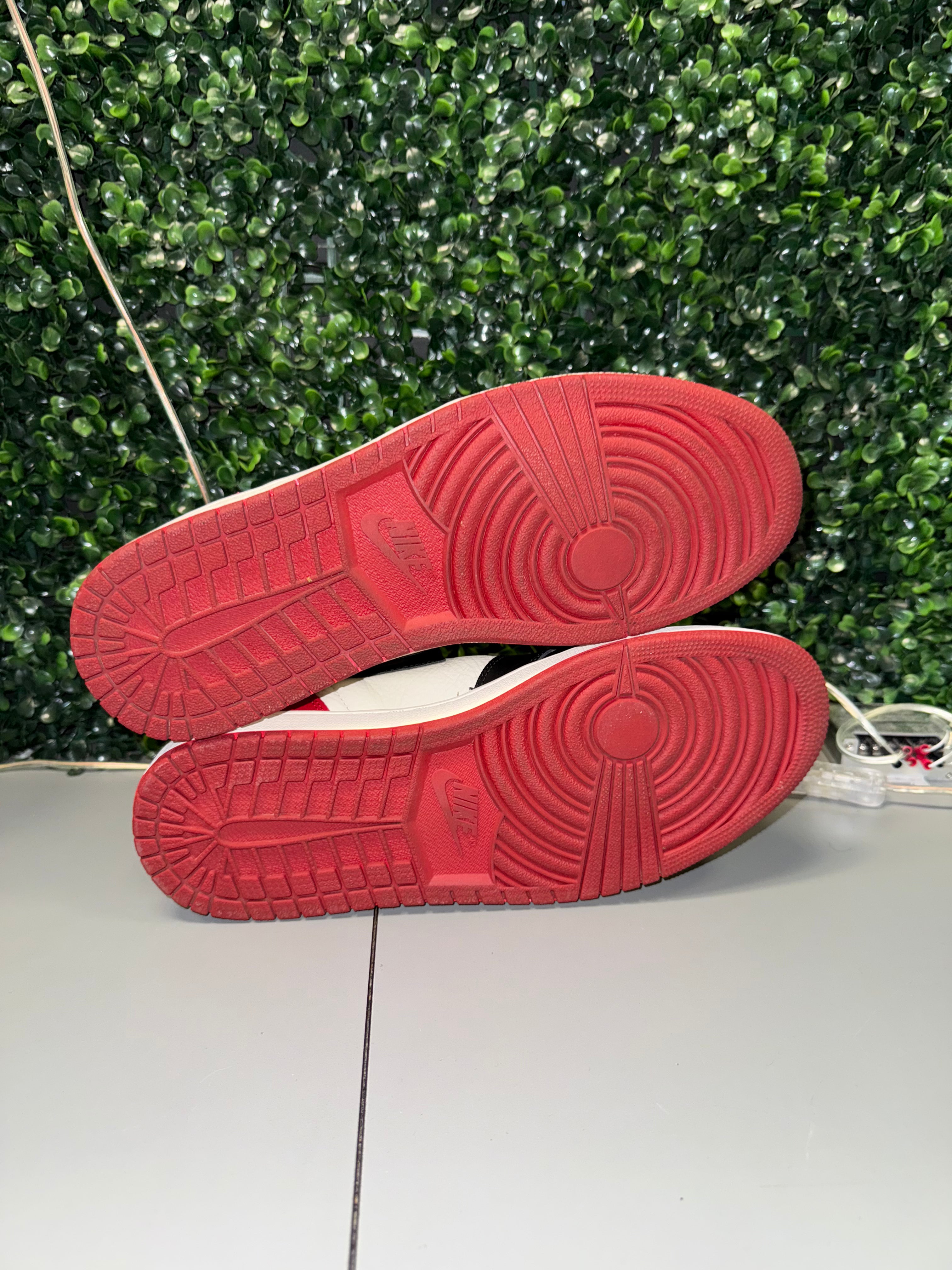 Jordan 1 High "Bred Toe" Size 10.5 Preowned
