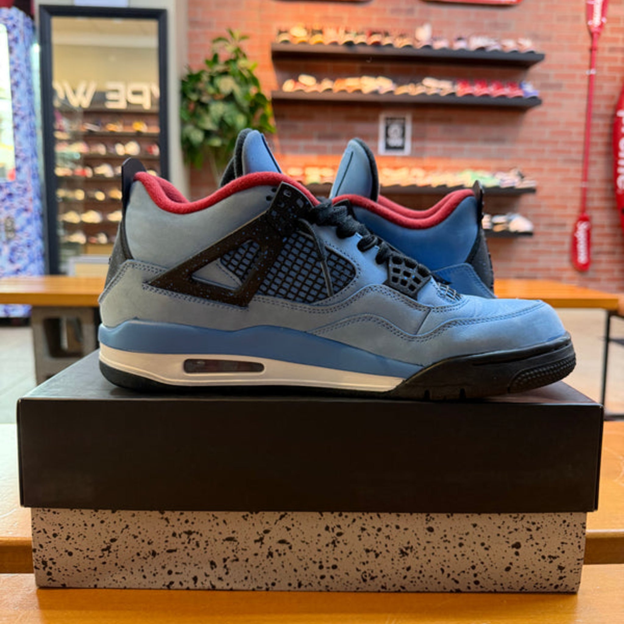 Jordan 4 “Travis Scott” Size 10.5 Preowned