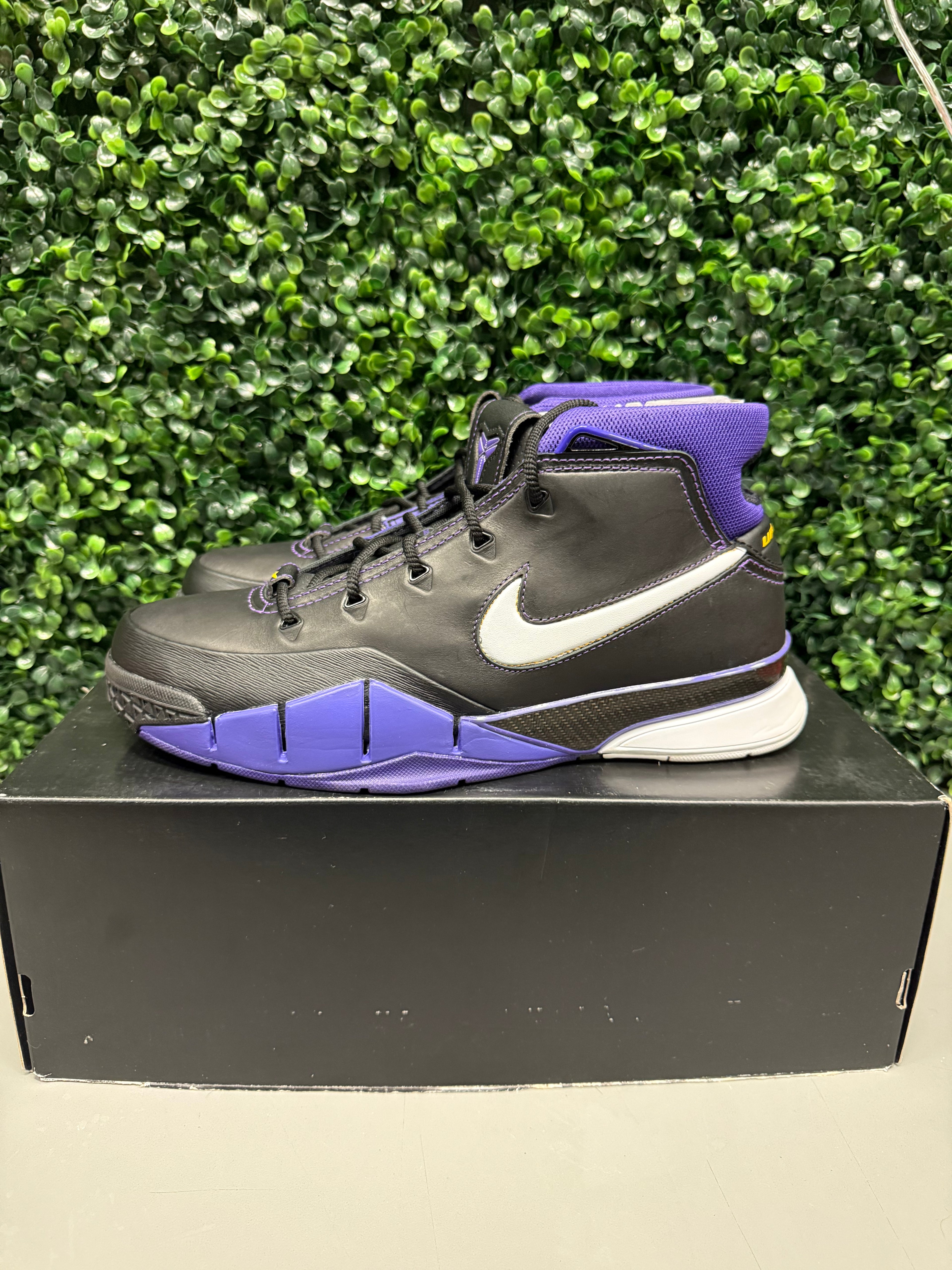 Nike Kobe 1 Protro "Purple Reign" Size 11 Preowned