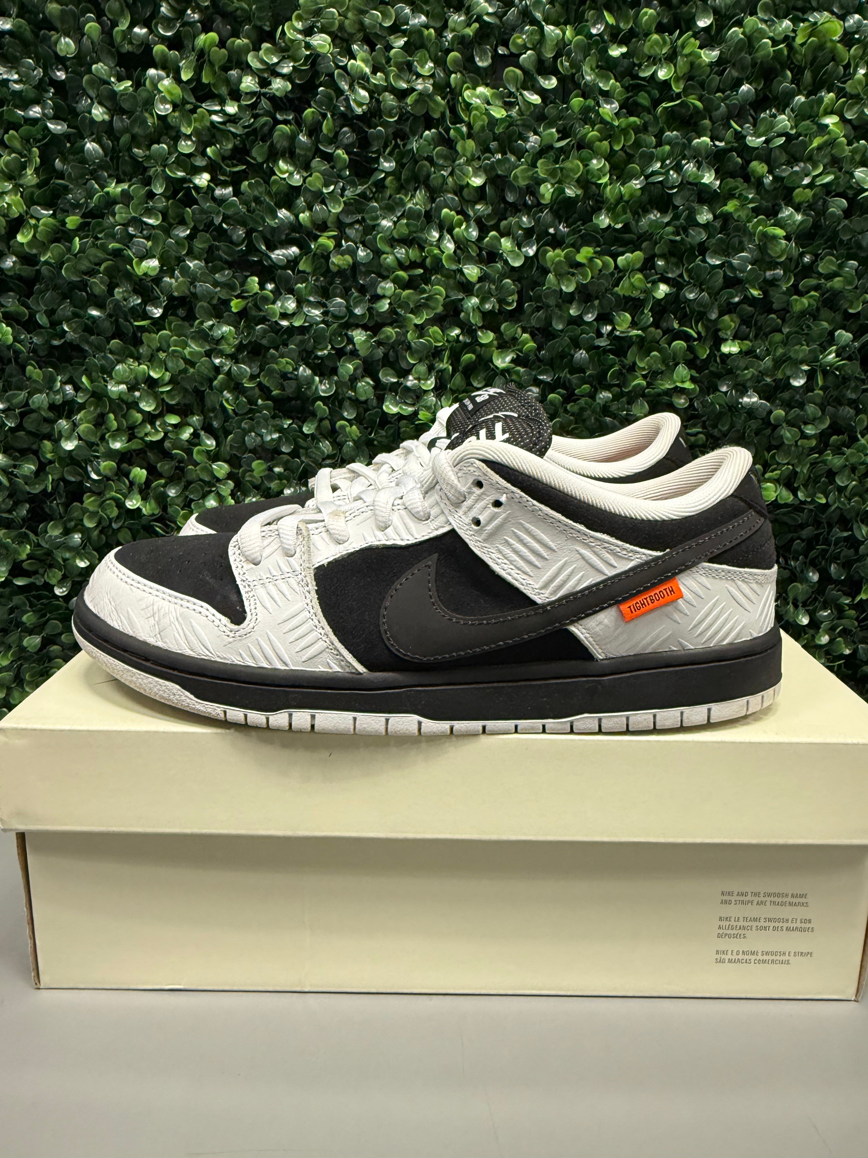 Nike SB Dunk Low "TightBooth" Size 9.5 Preowned