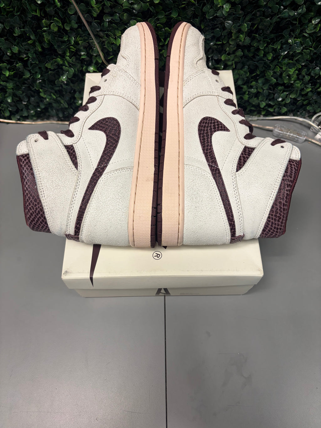 Jordan 1 Retro High OG "A Ma Maniére" Size 11.5 Preowned